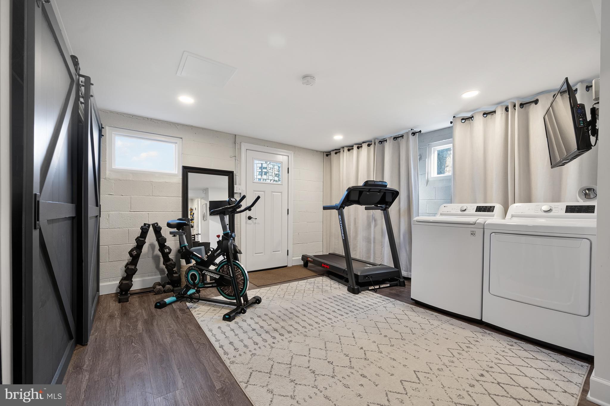 SLEEPY HOLLOW WOODS - Residential