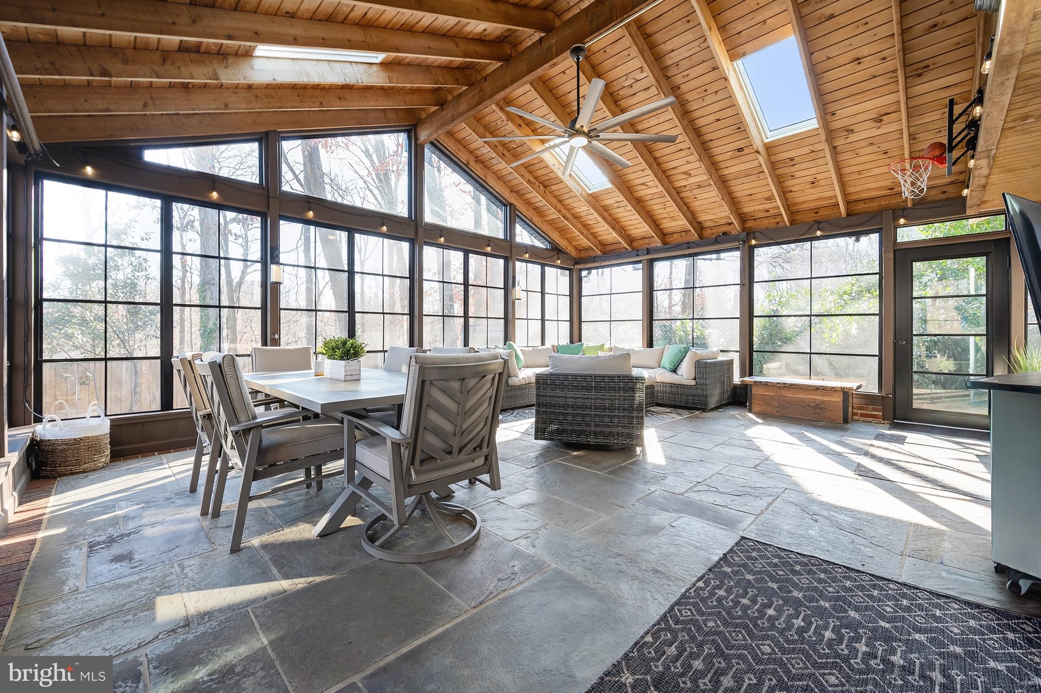 SLEEPY HOLLOW WOODS - Residential