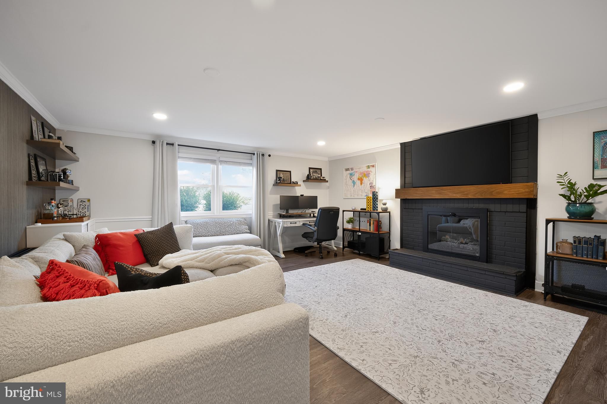 SLEEPY HOLLOW WOODS - Residential