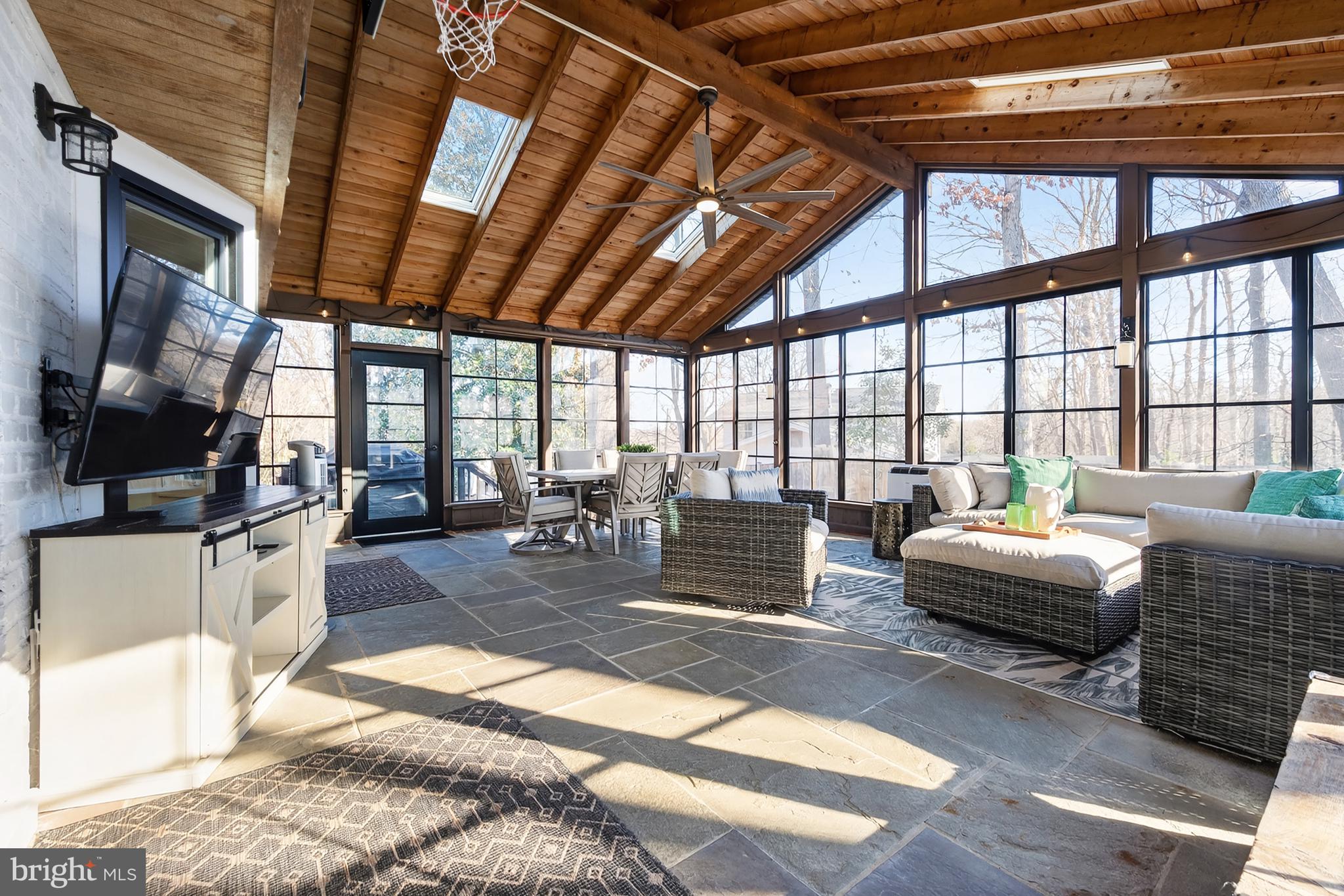 SLEEPY HOLLOW WOODS - Residential