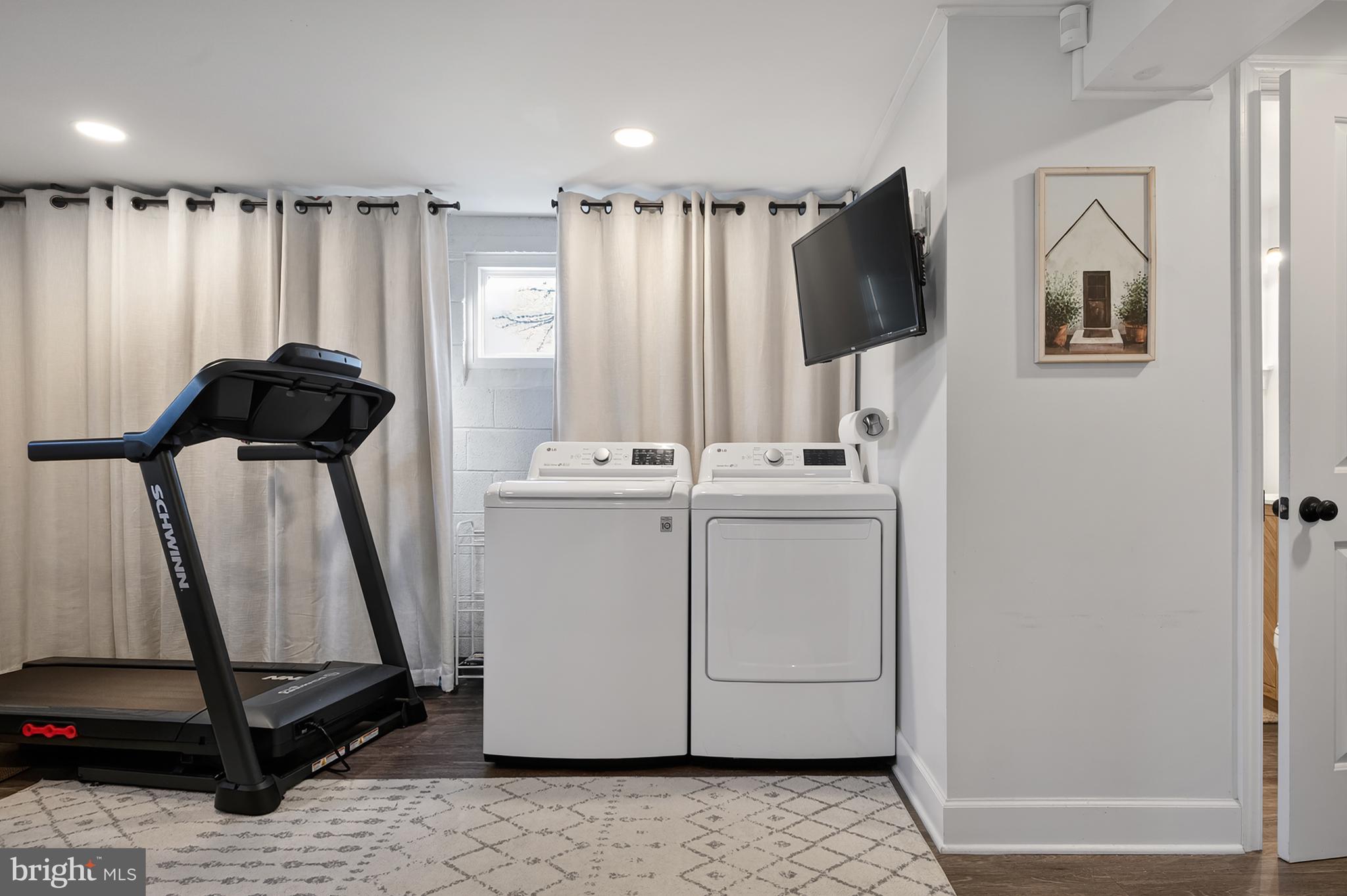 SLEEPY HOLLOW WOODS - Residential