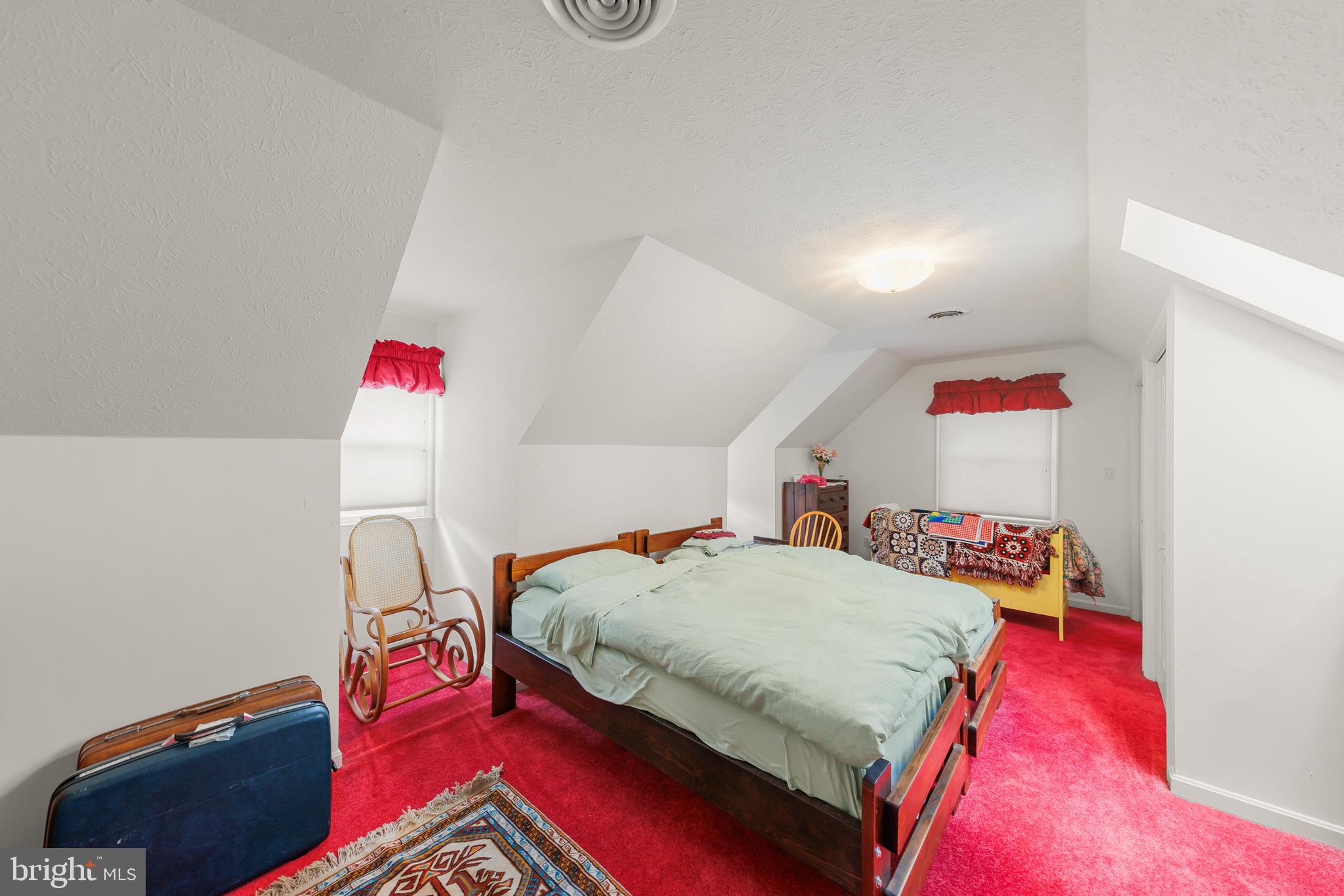 PIONEER HEIGHTS - Residential