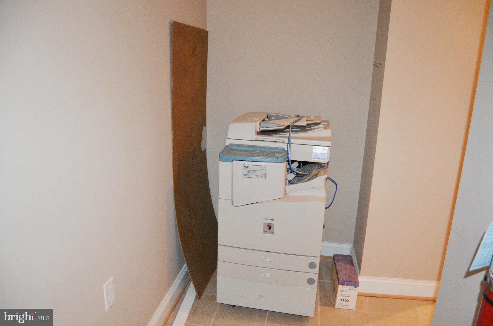 BRISCOE - Commercial Lease