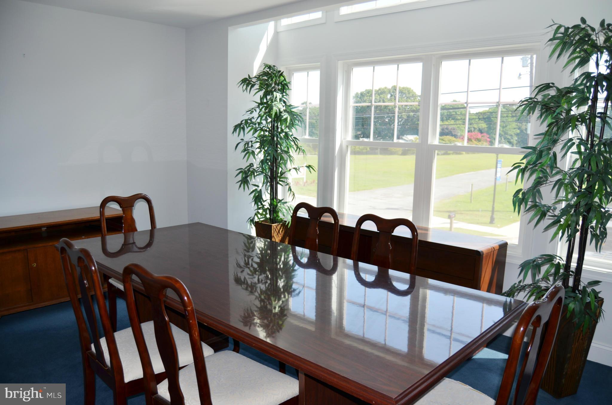 BRISCOE - Commercial Lease