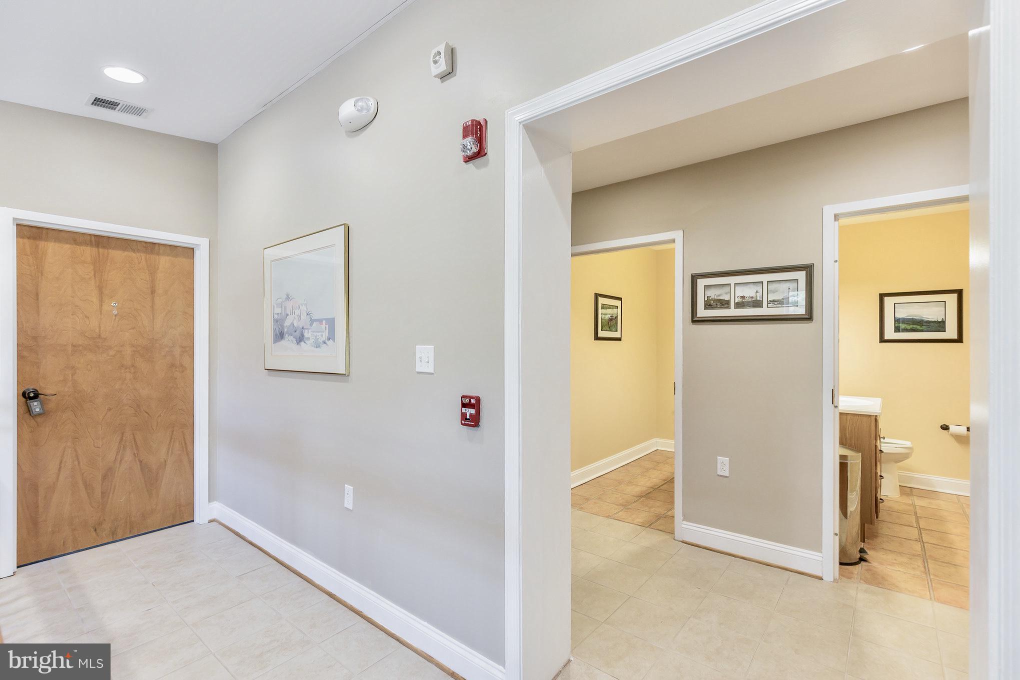 BRISCOE - Commercial Lease