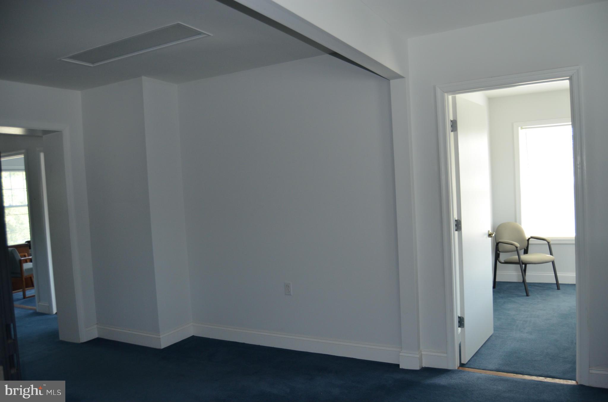 BRISCOE - Commercial Lease