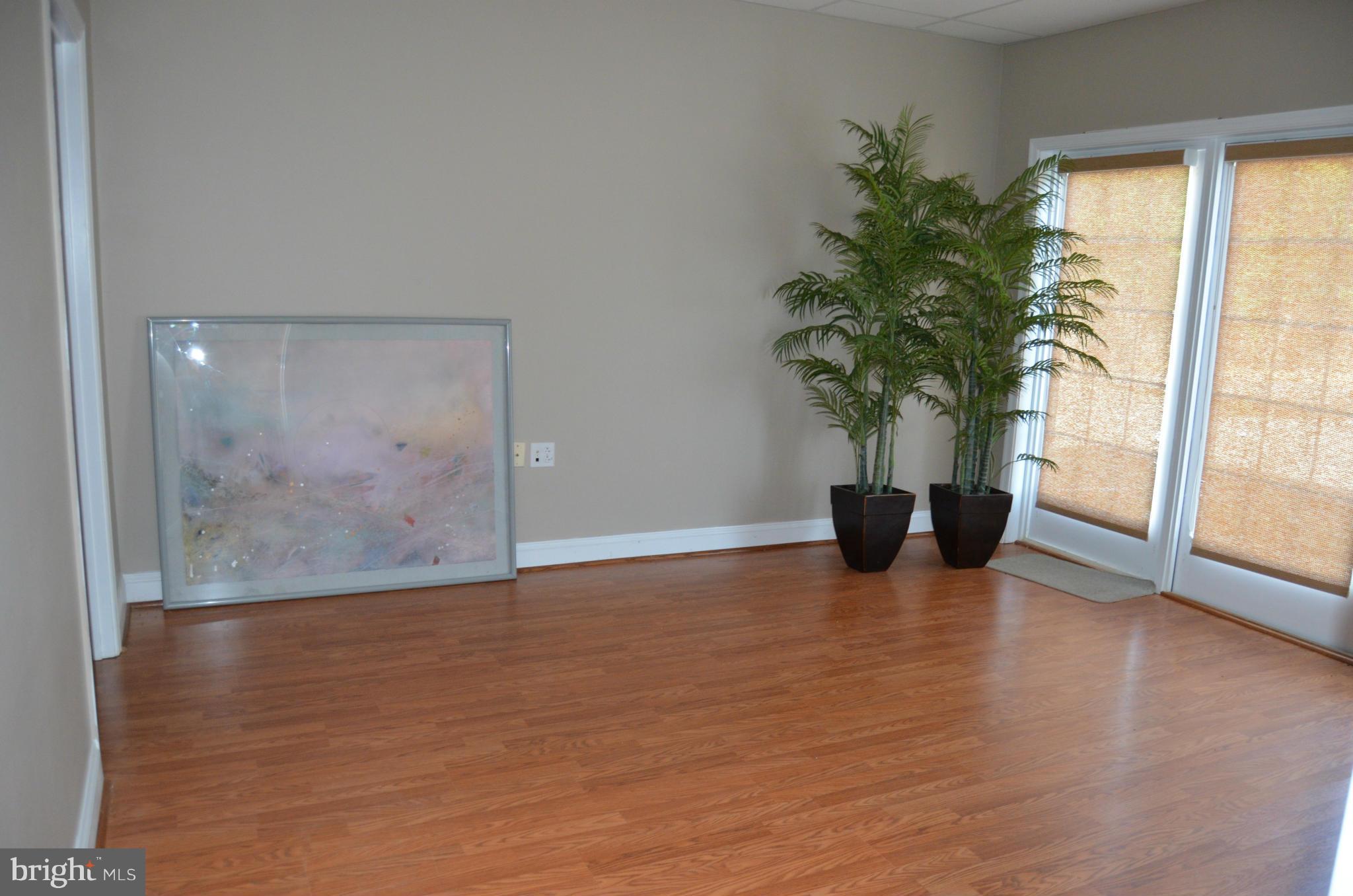 BRISCOE - Commercial Lease