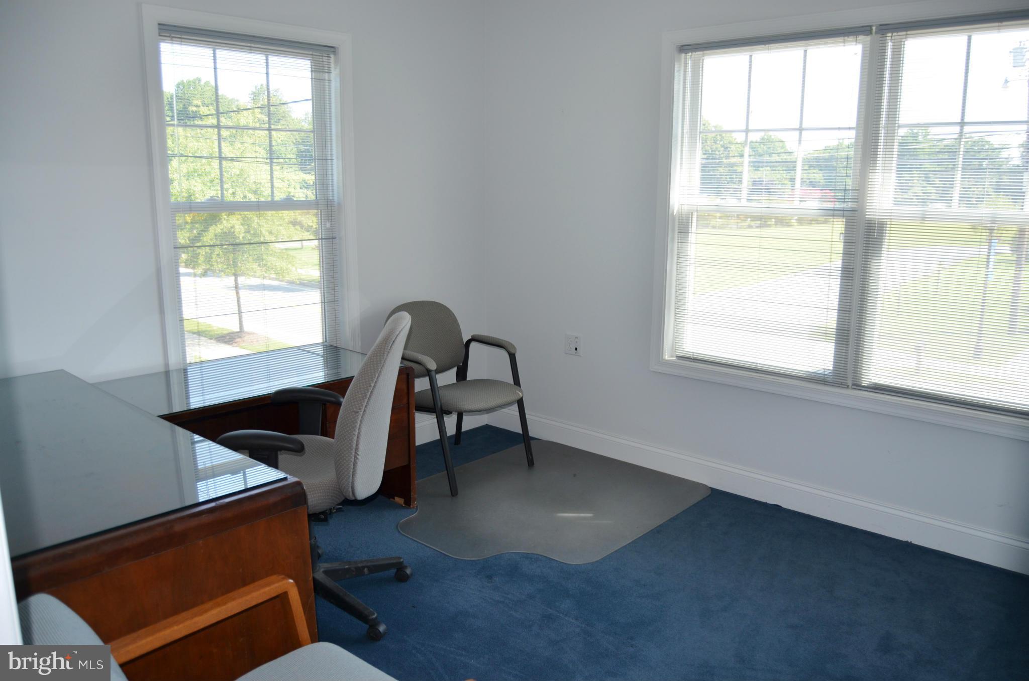 BRISCOE - Commercial Lease