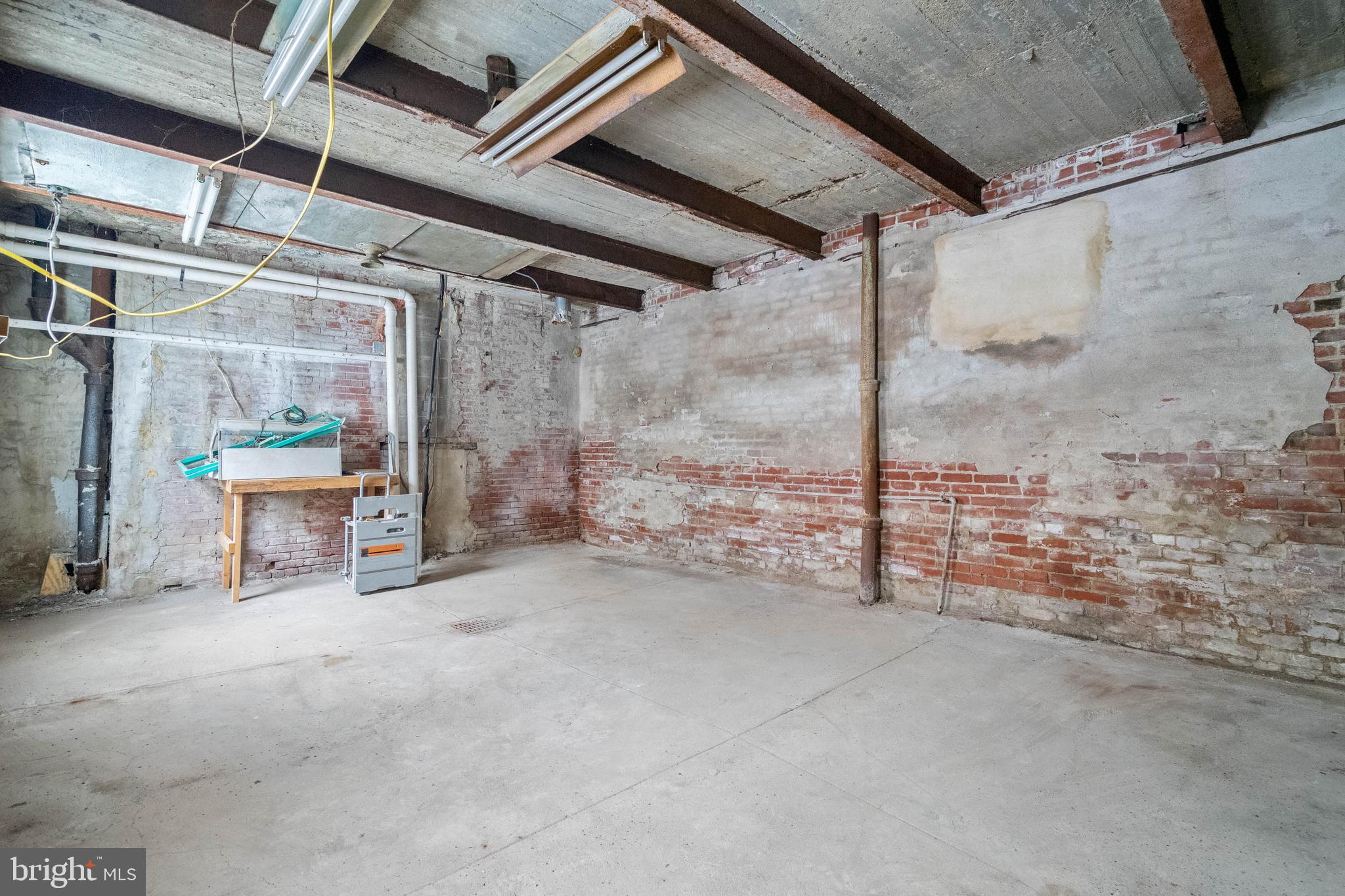 GRADUATE HOSPITAL - Residential Income