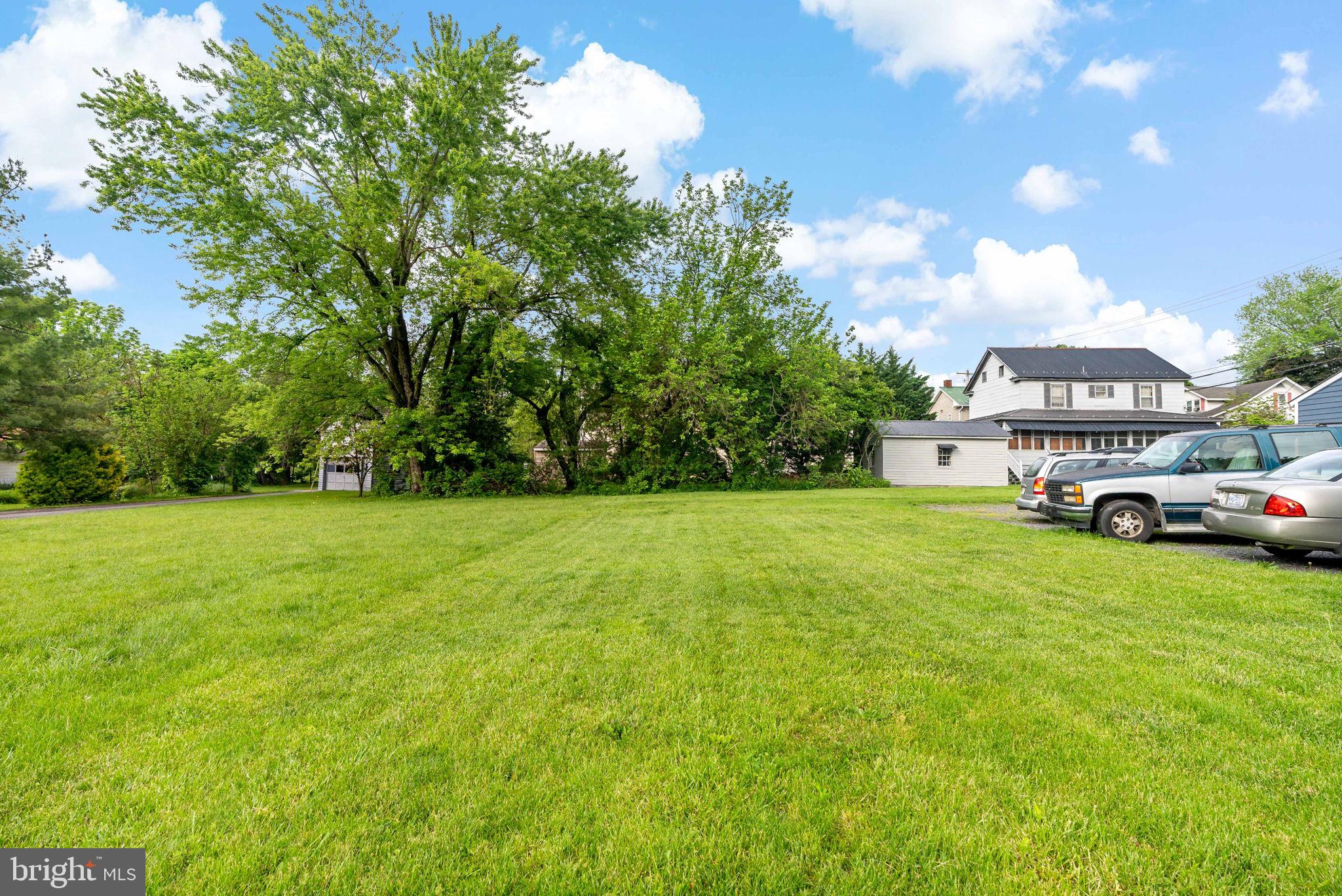 HEDGESVILLE - Commercial Sale