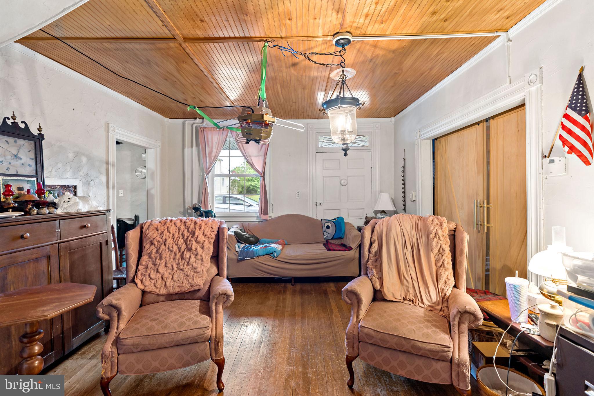 HEDGESVILLE - Commercial Sale