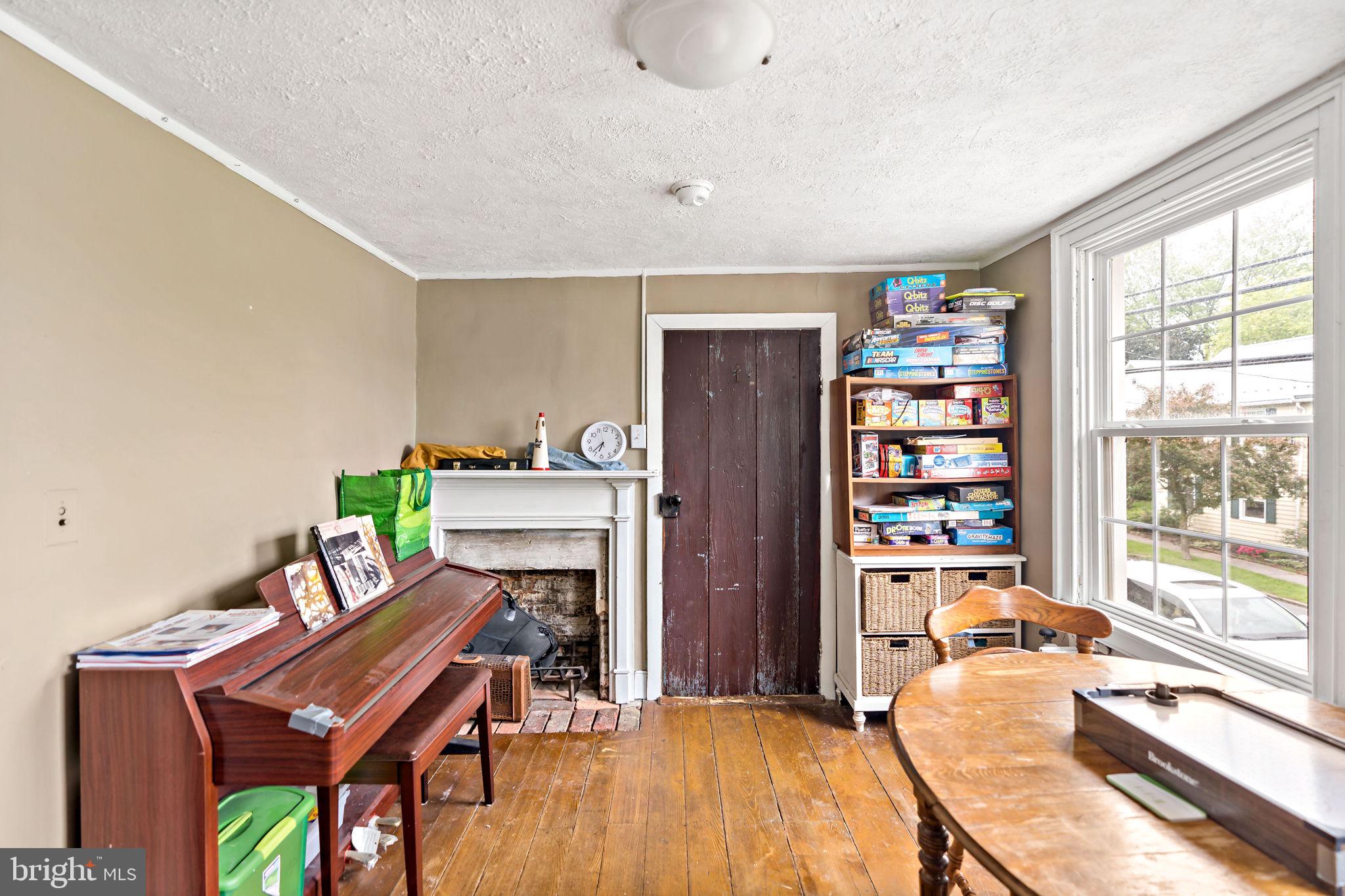 HEDGESVILLE - Commercial Sale