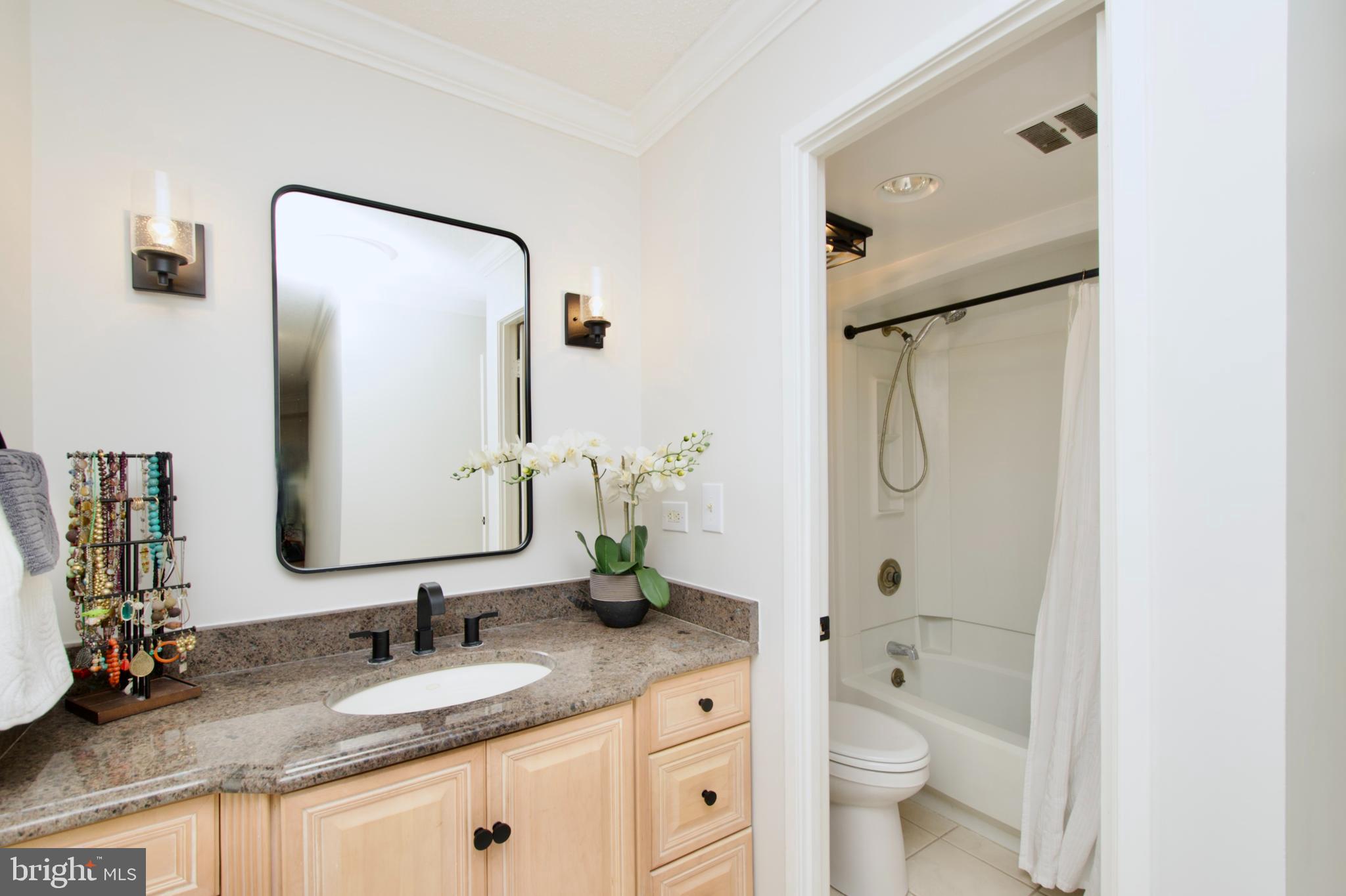 MONTEBELLO - Residential