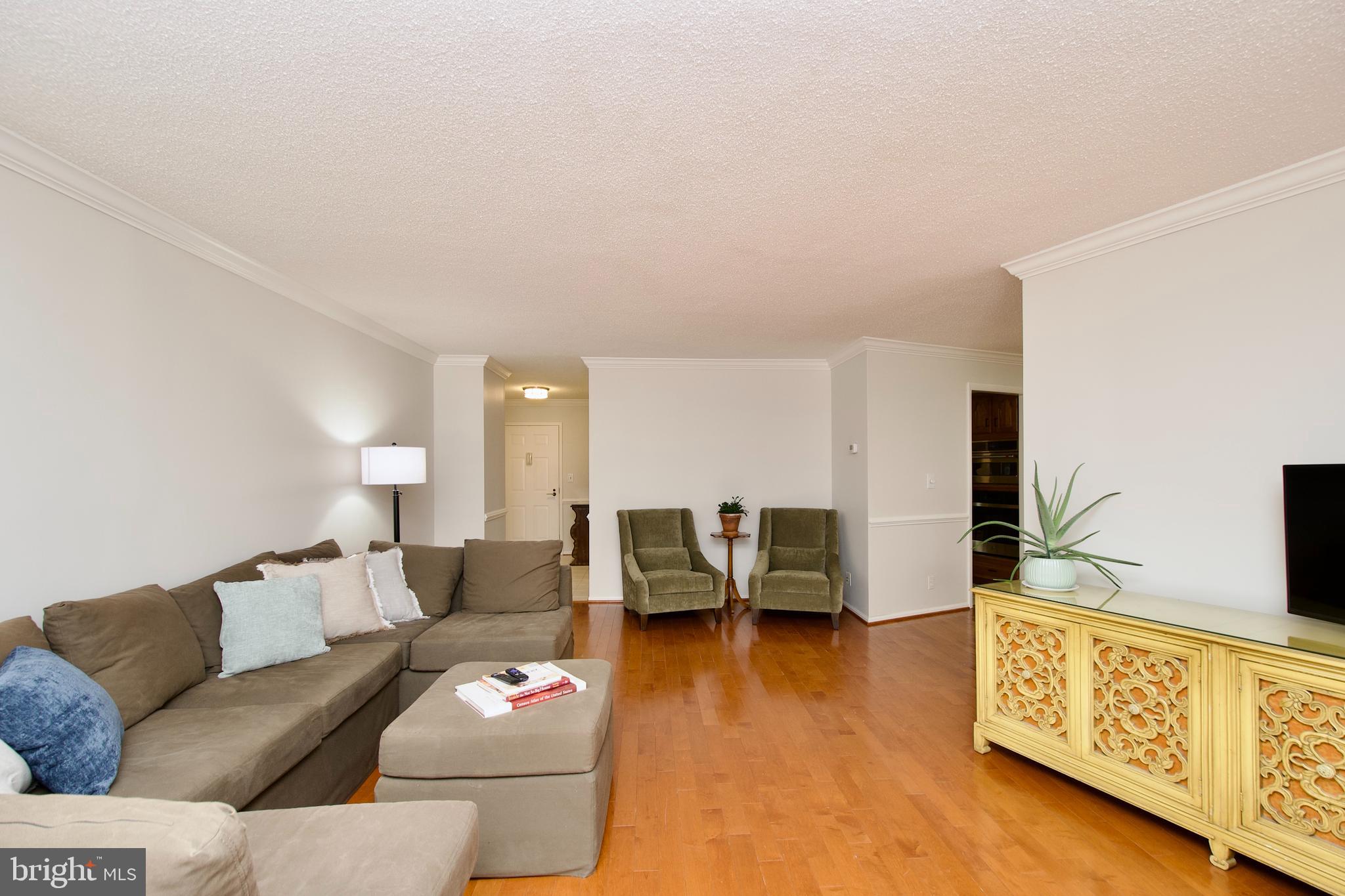 MONTEBELLO - Residential