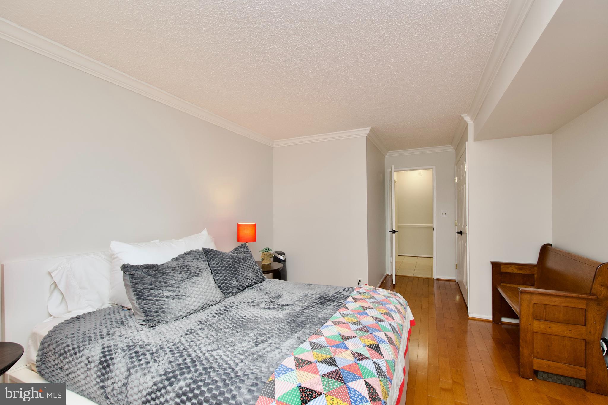 MONTEBELLO - Residential