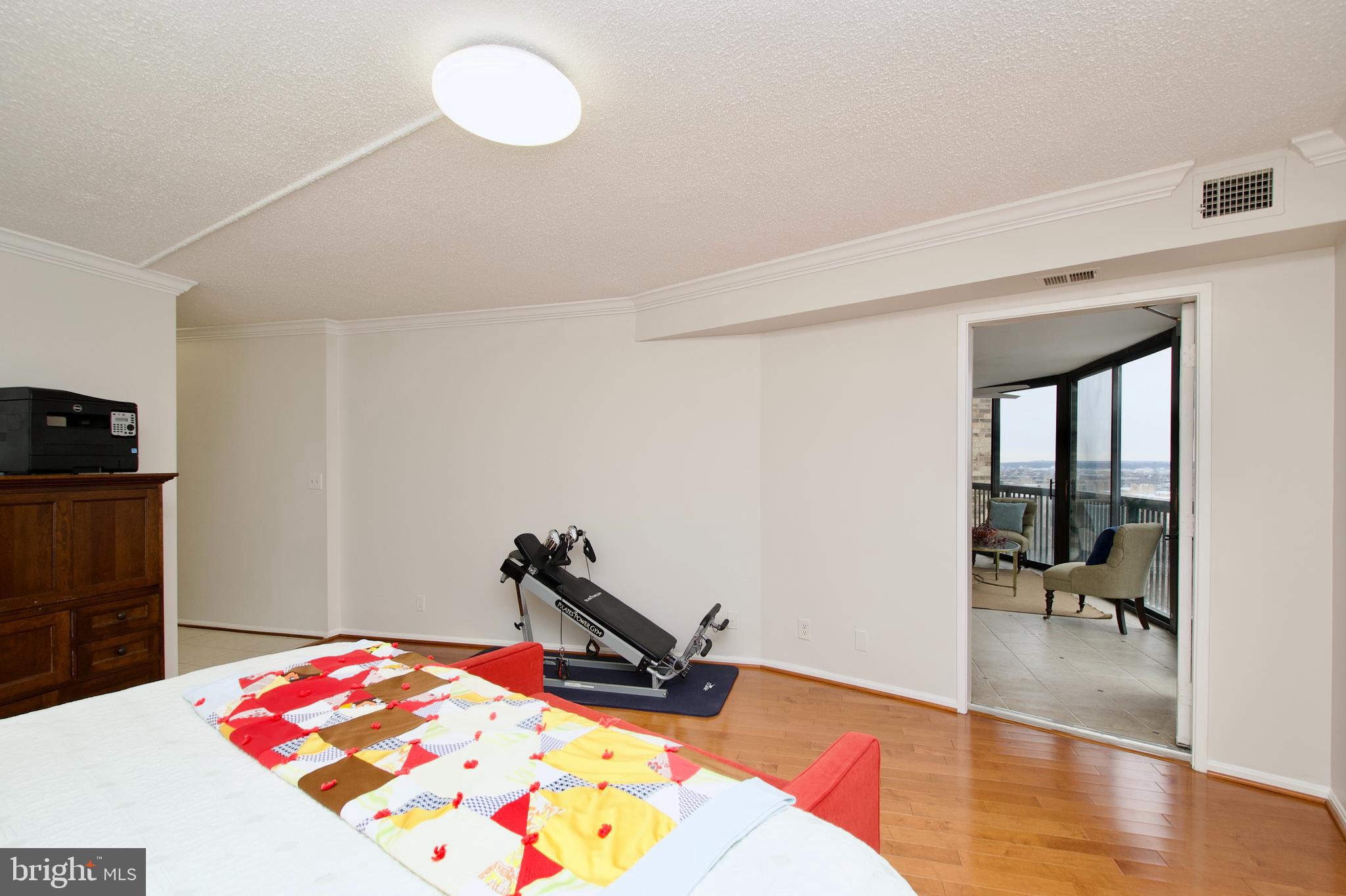 MONTEBELLO - Residential