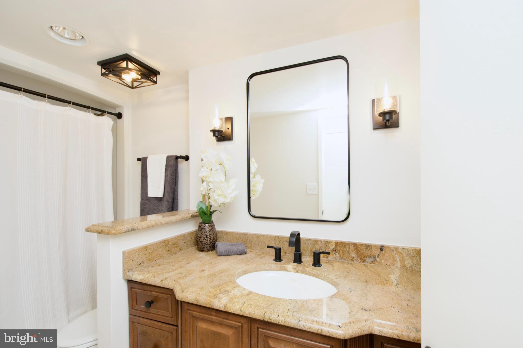 MONTEBELLO - Residential