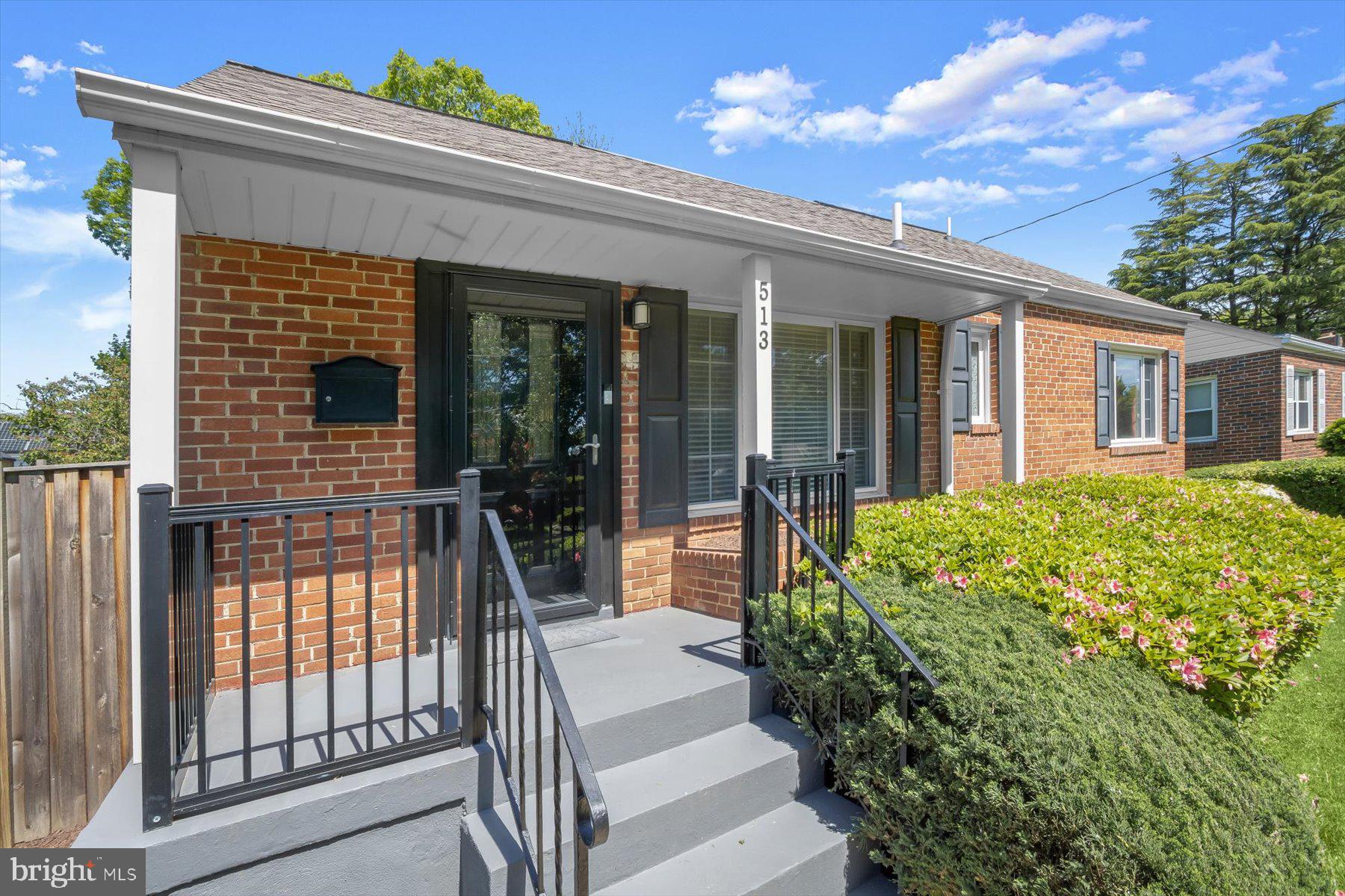 513 GILMOURE DRIVE