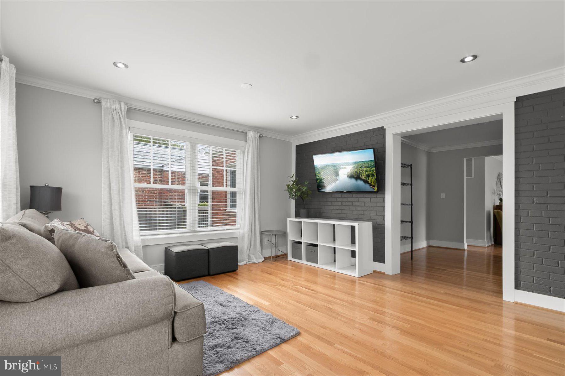 WHEATON OUT RES. (2) - Residential