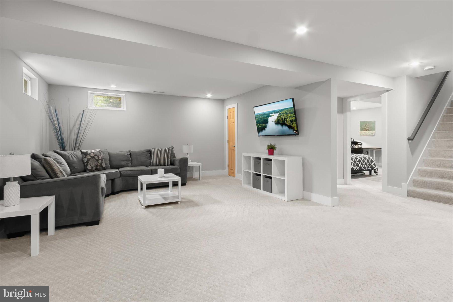 WHEATON OUT RES. (2) - Residential