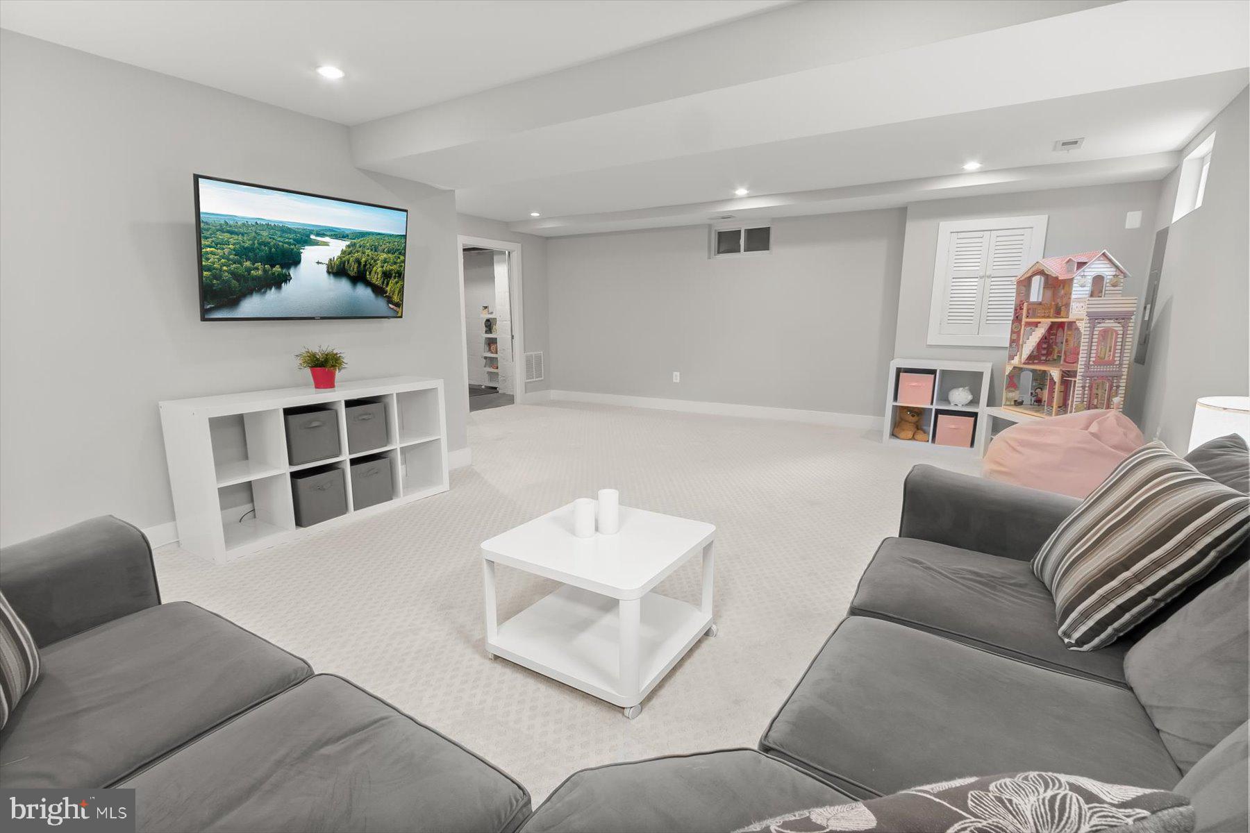 WHEATON OUT RES. (2) - Residential