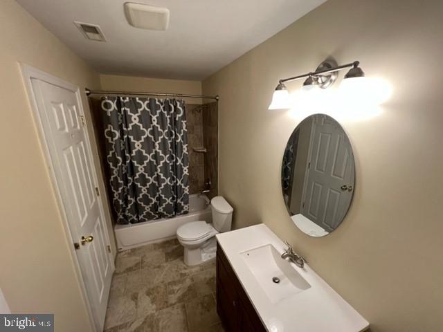 NORTH CROSSING - Residential Lease