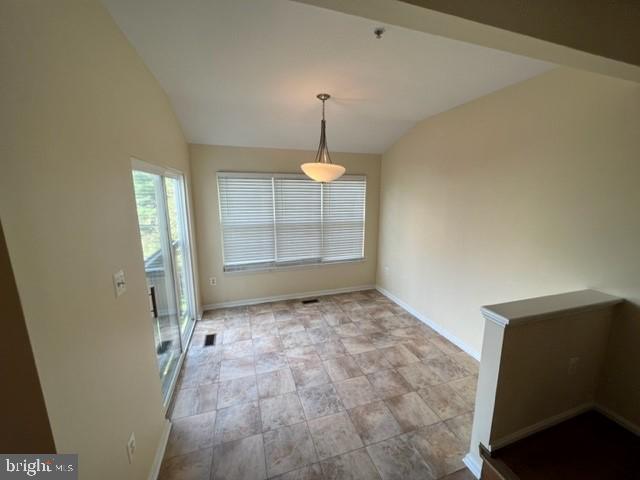 NORTH CROSSING - Residential Lease