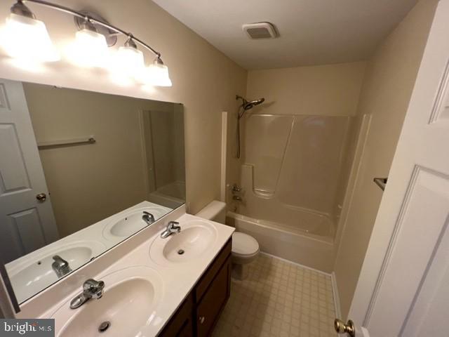 NORTH CROSSING - Residential Lease