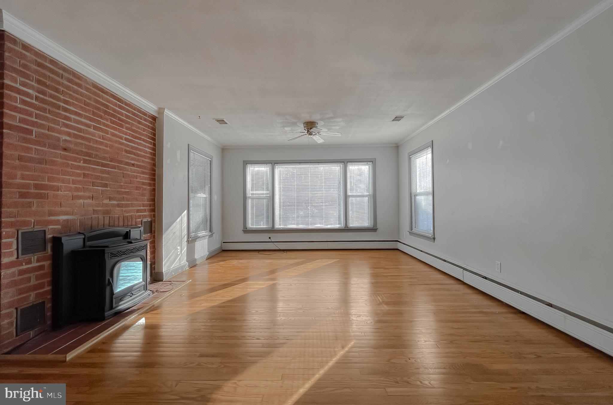 TOWN CREEK - Residential