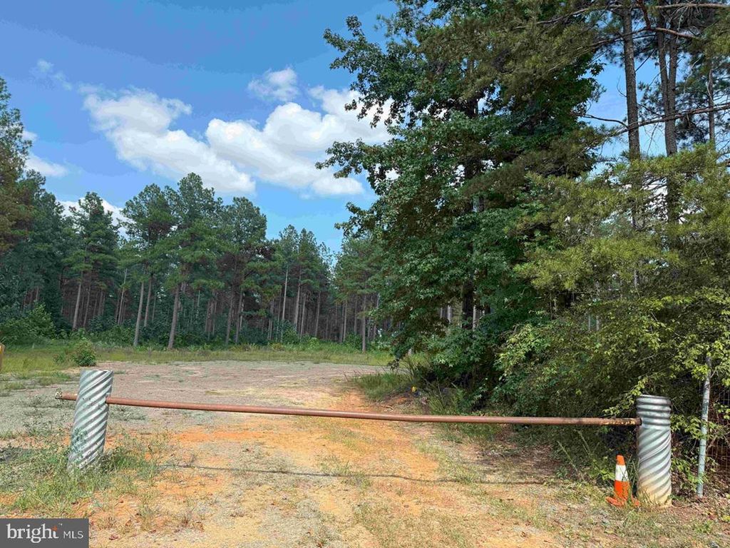 Photo of Holland Road (tract: Jr Bedford-Bowles_sims-1), COLUMBIA, VA 23038 (MLS # VAFN2000516)