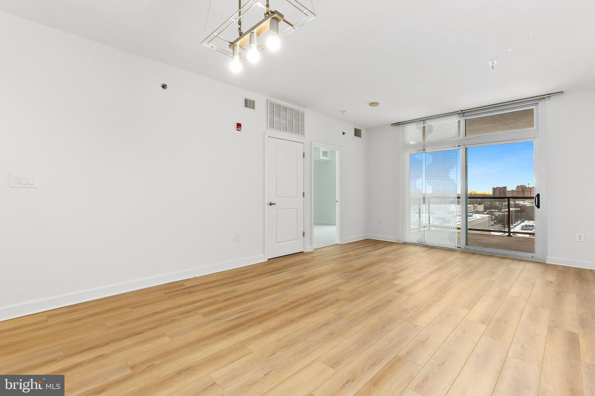 MIDTOWN BETHESDA NORTH - Residential