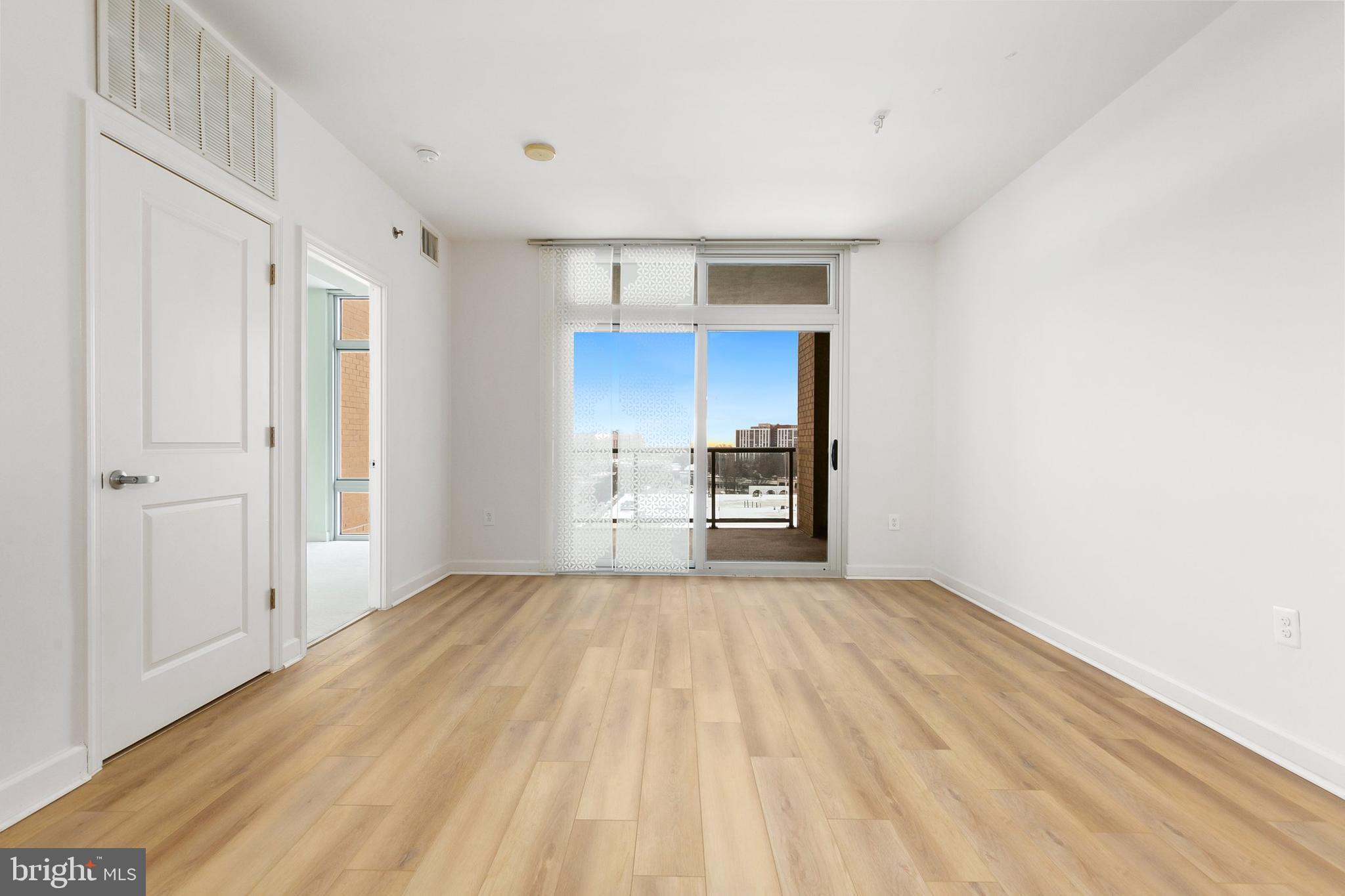 MIDTOWN BETHESDA NORTH - Residential