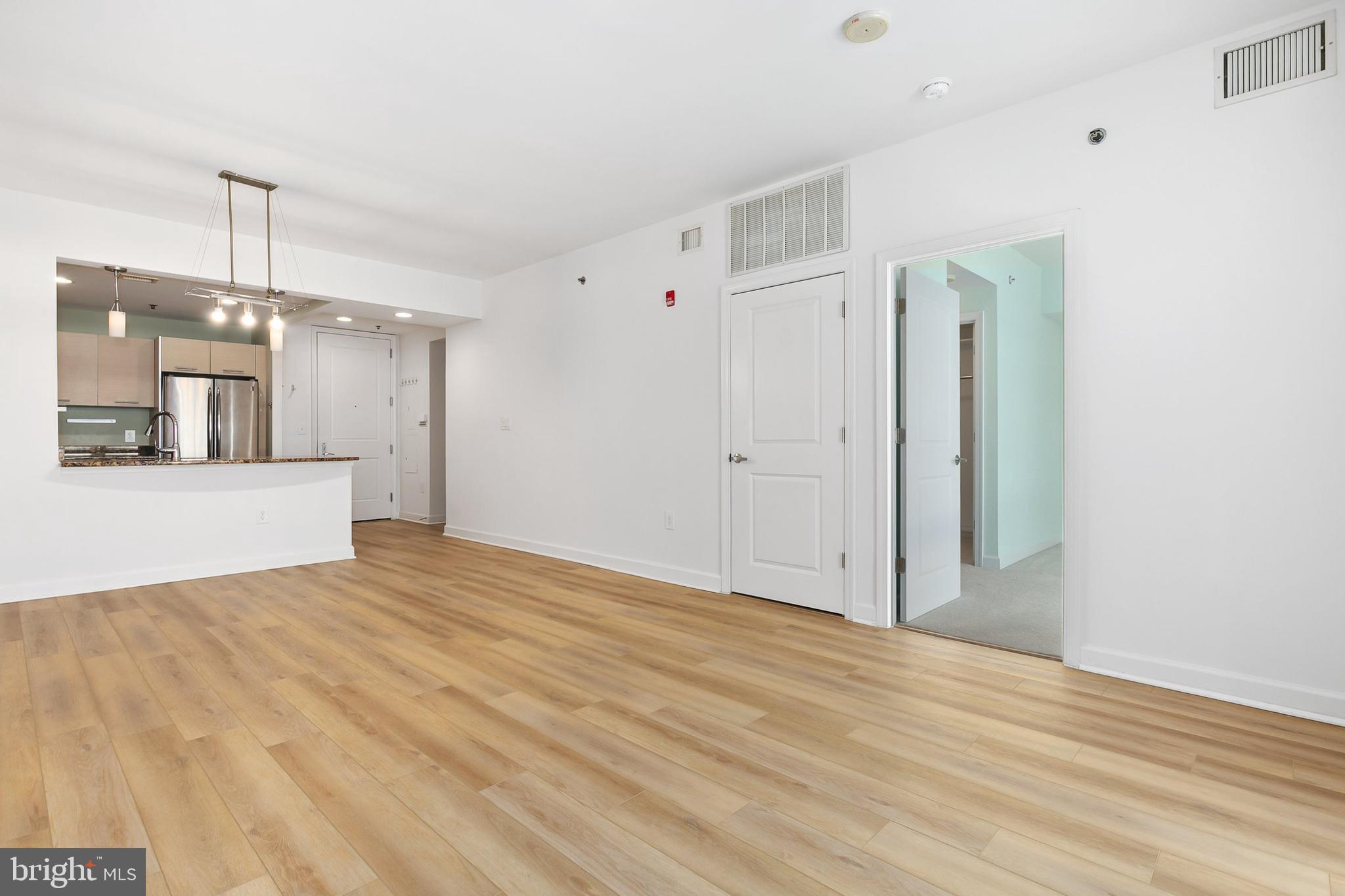 MIDTOWN BETHESDA NORTH - Residential