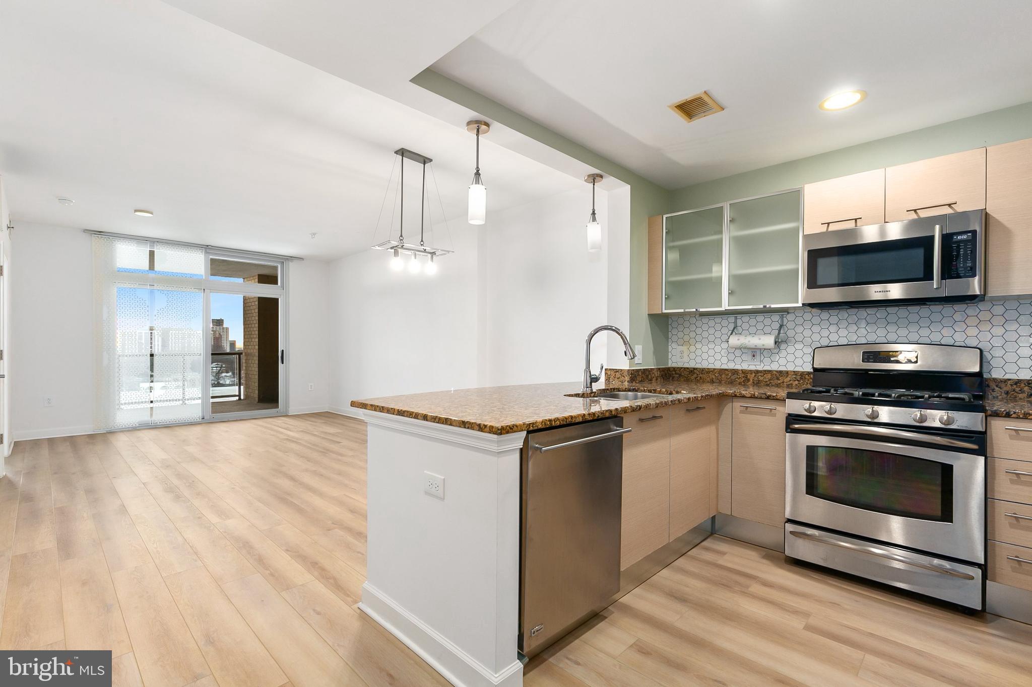 MIDTOWN BETHESDA NORTH - Residential