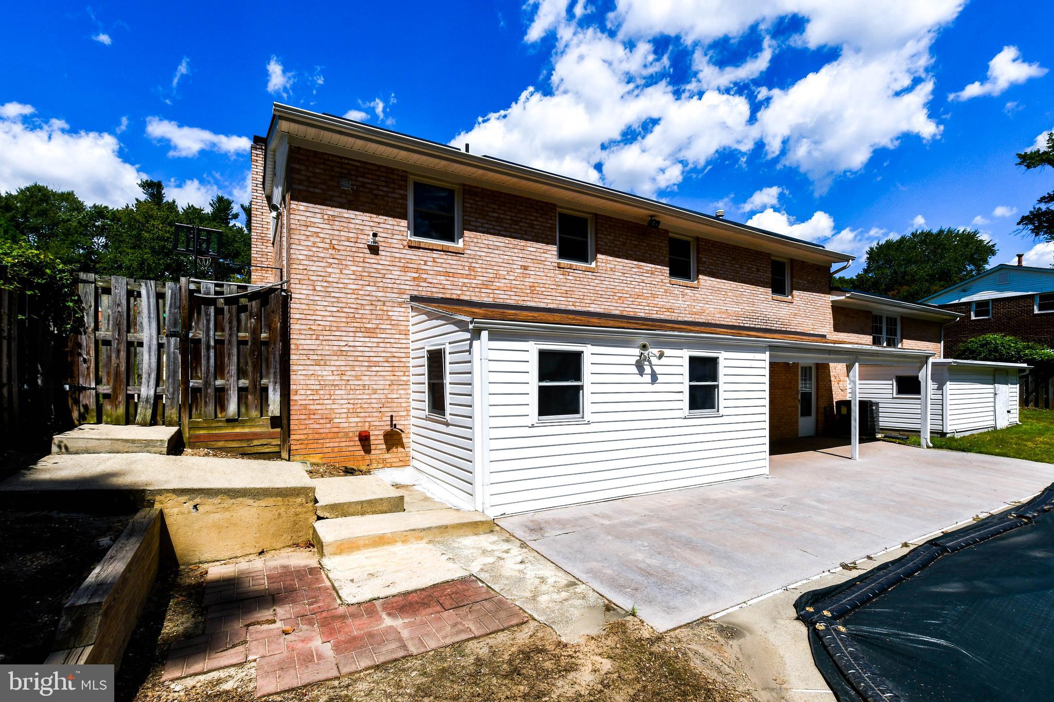 CHRIS MAR MANOR - Residential