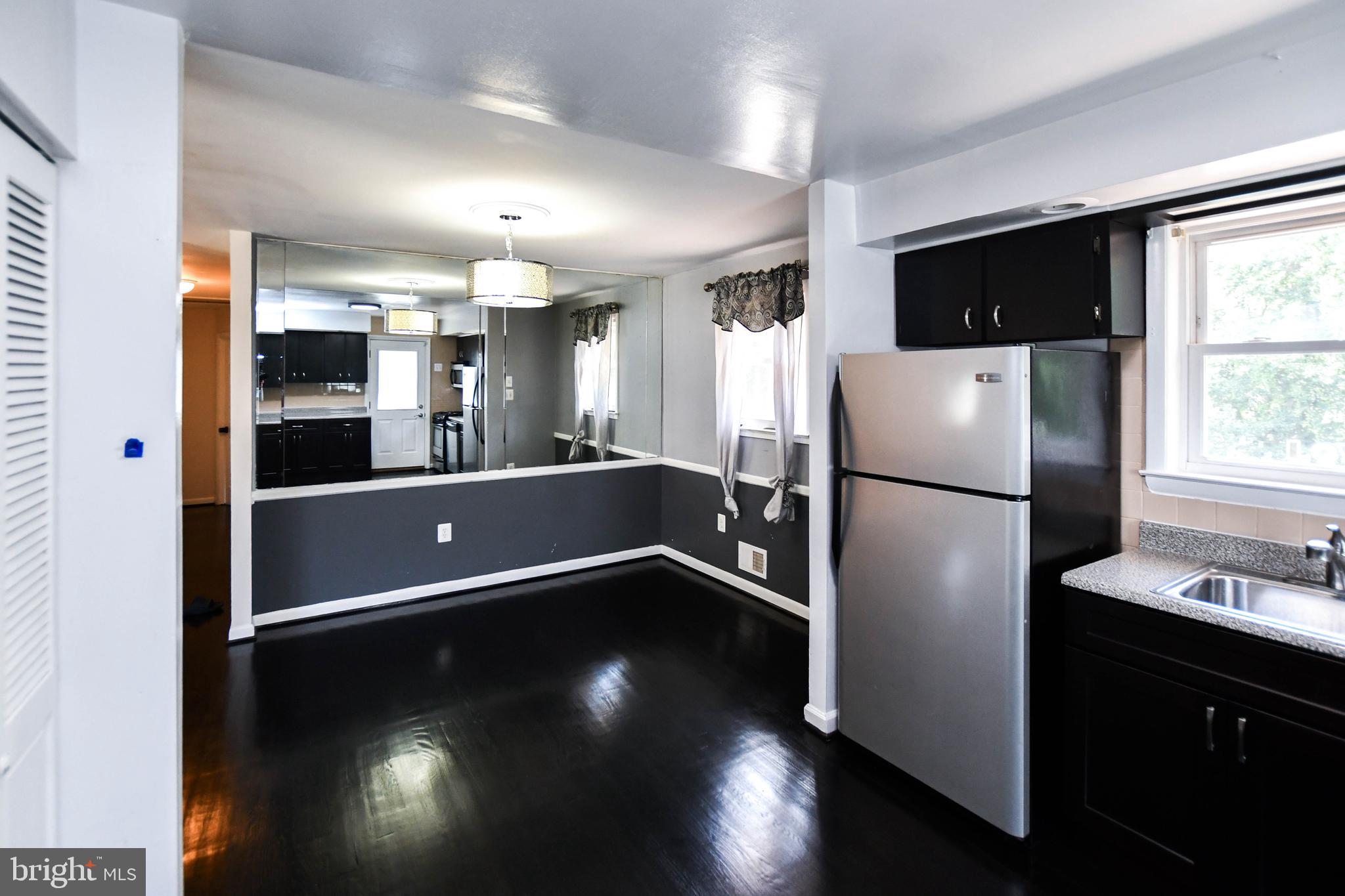 CHRIS MAR MANOR - Residential