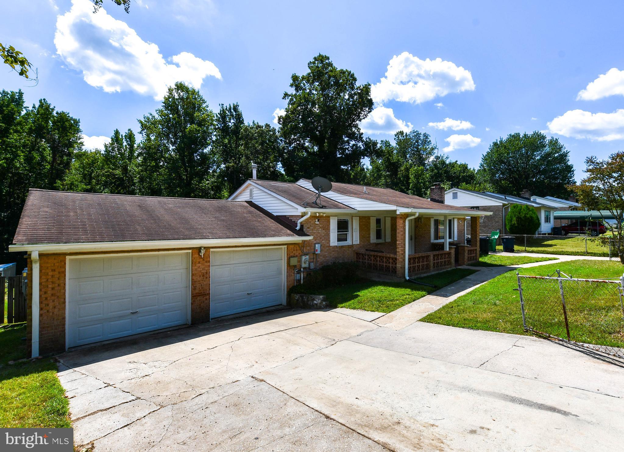 CHRIS MAR MANOR - Residential