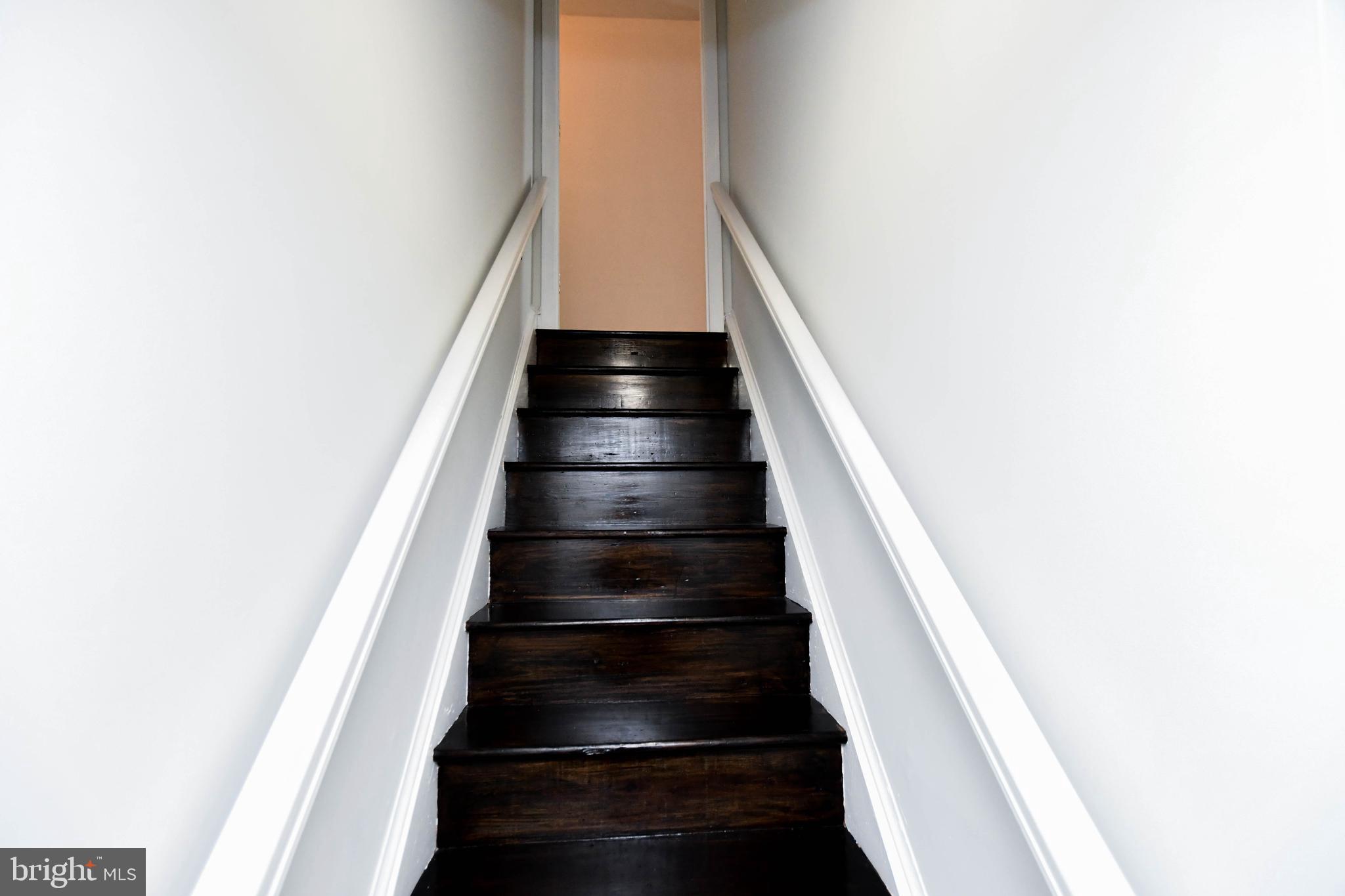 CHRIS MAR MANOR - Residential