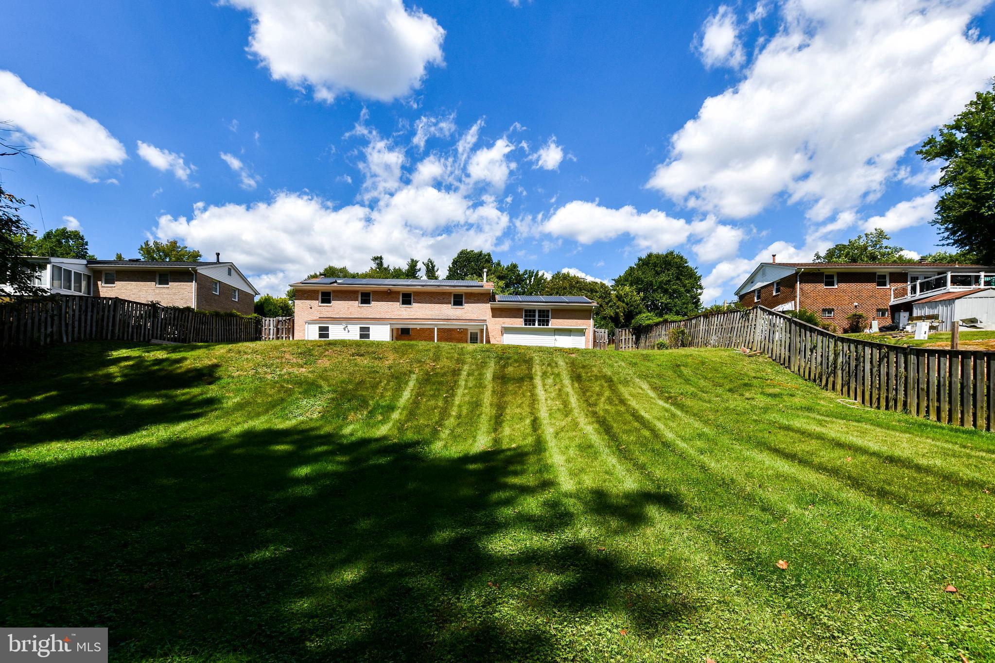 CHRIS MAR MANOR - Residential