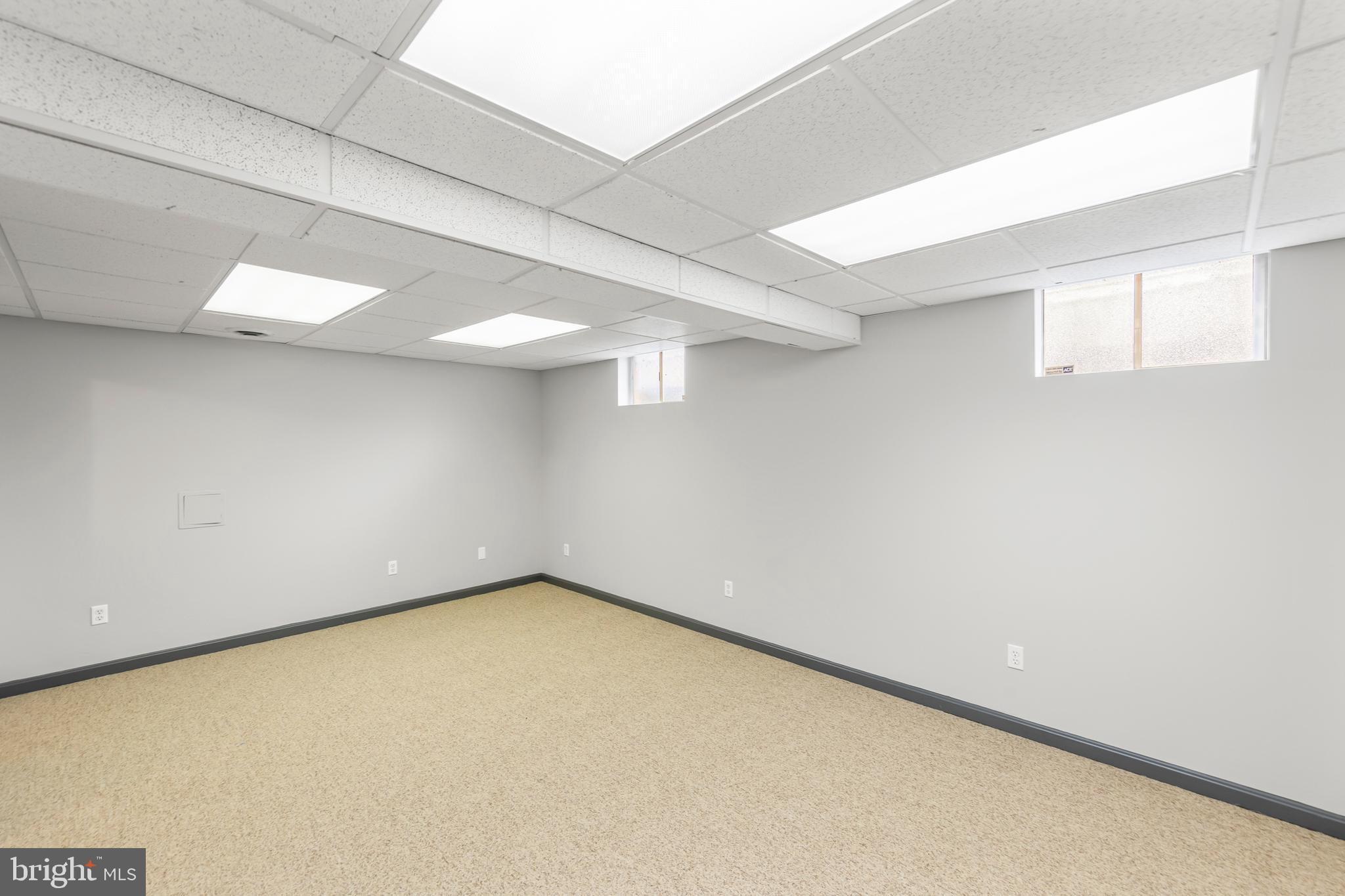 WOODSIDE ESTATES - Residential