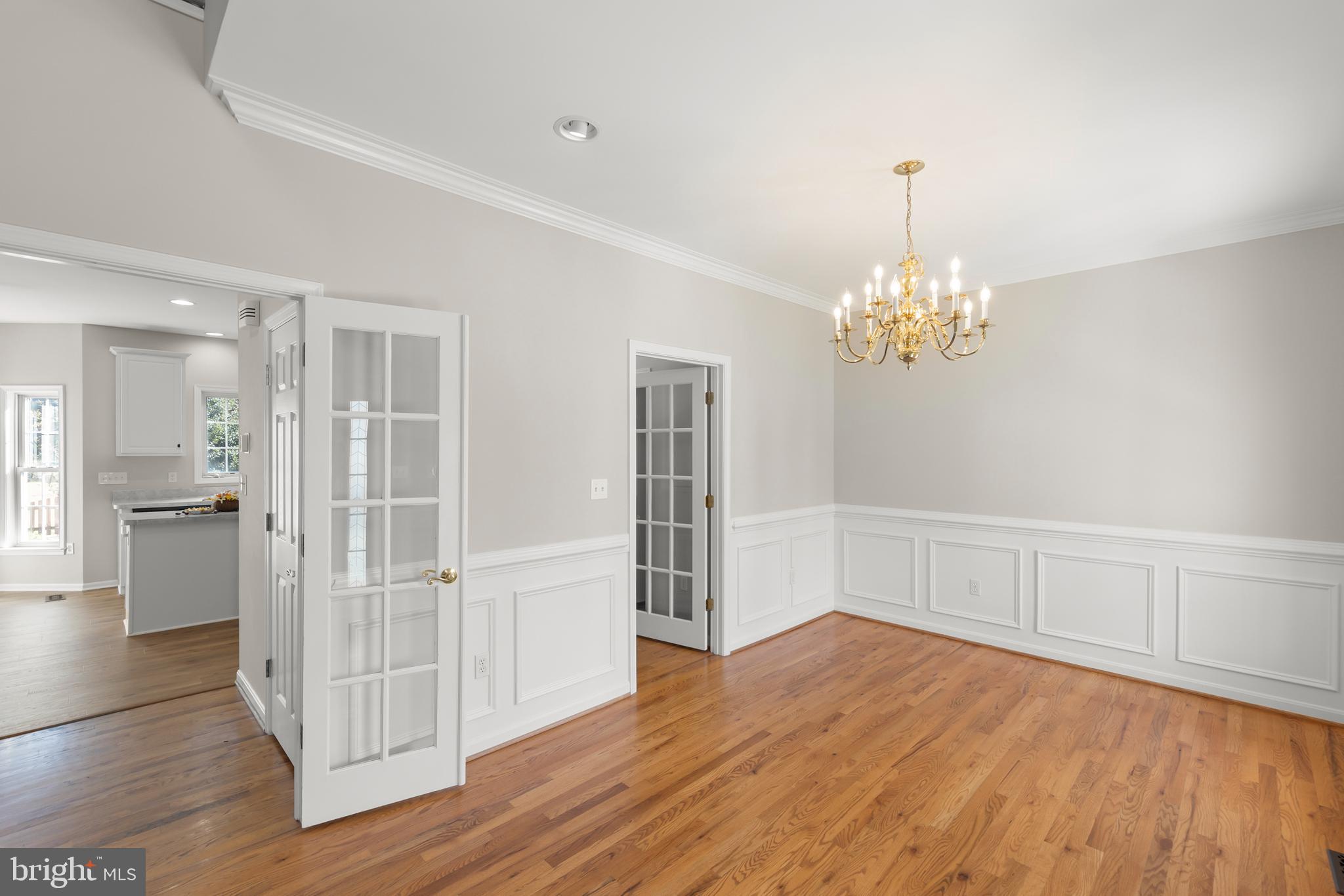 WOODSIDE ESTATES - Residential