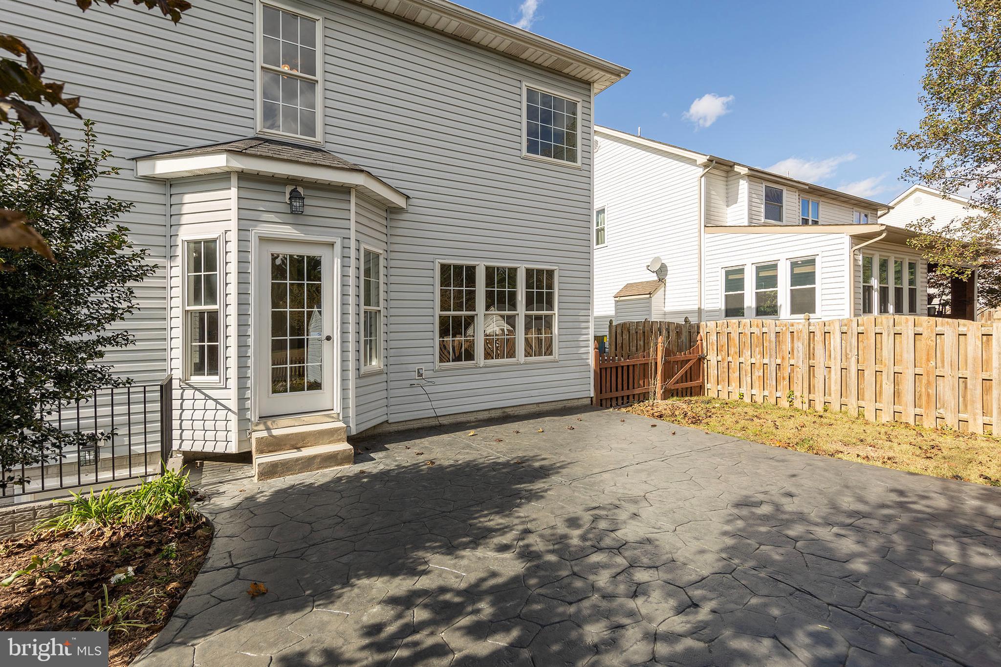 WOODSIDE ESTATES - Residential