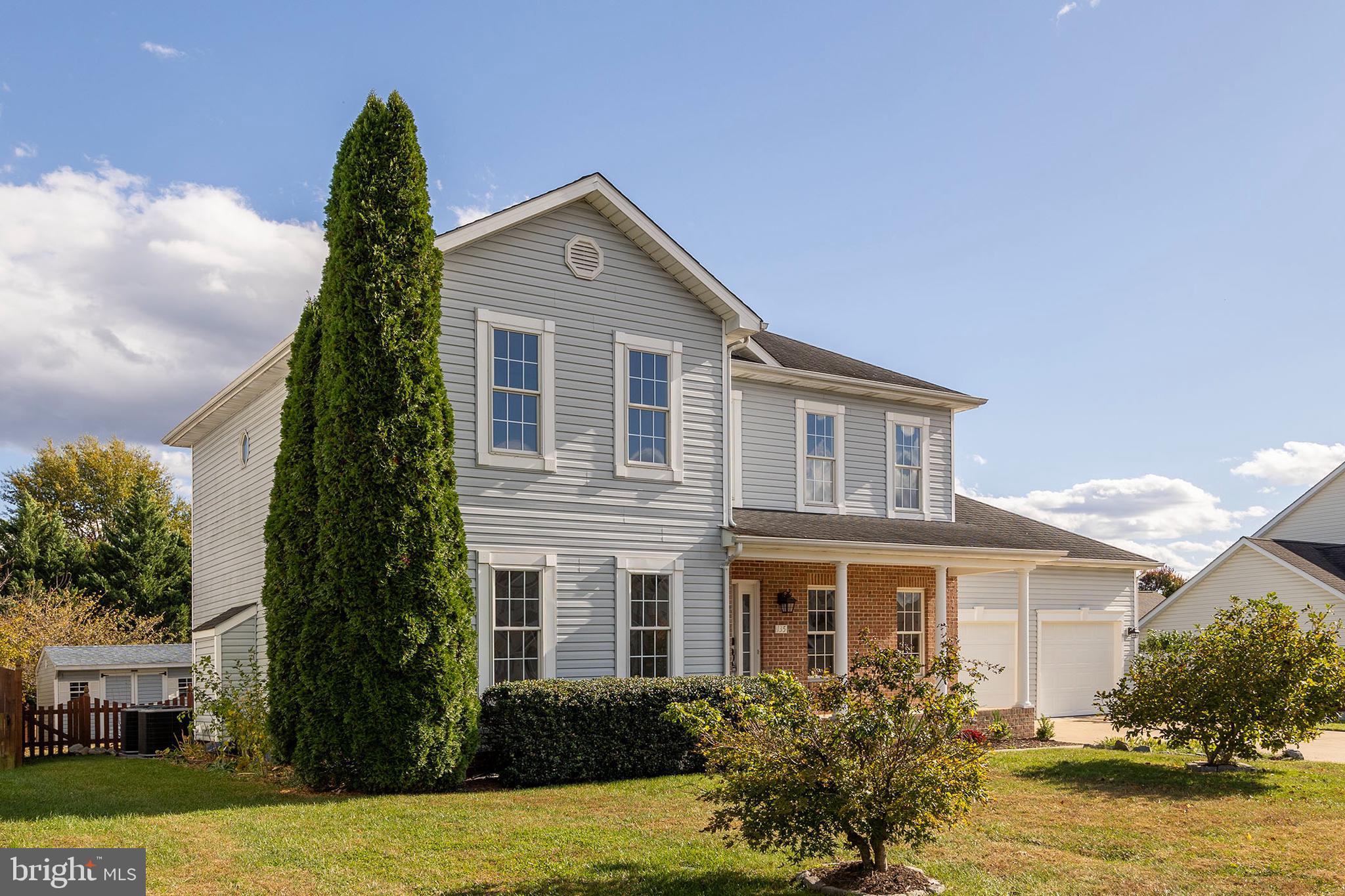 WOODSIDE ESTATES - Residential