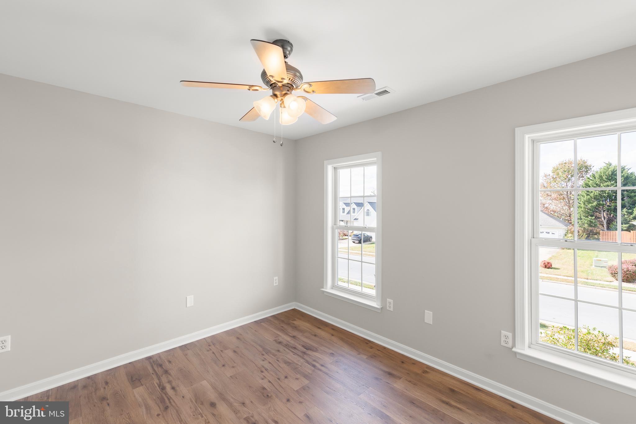 WOODSIDE ESTATES - Residential