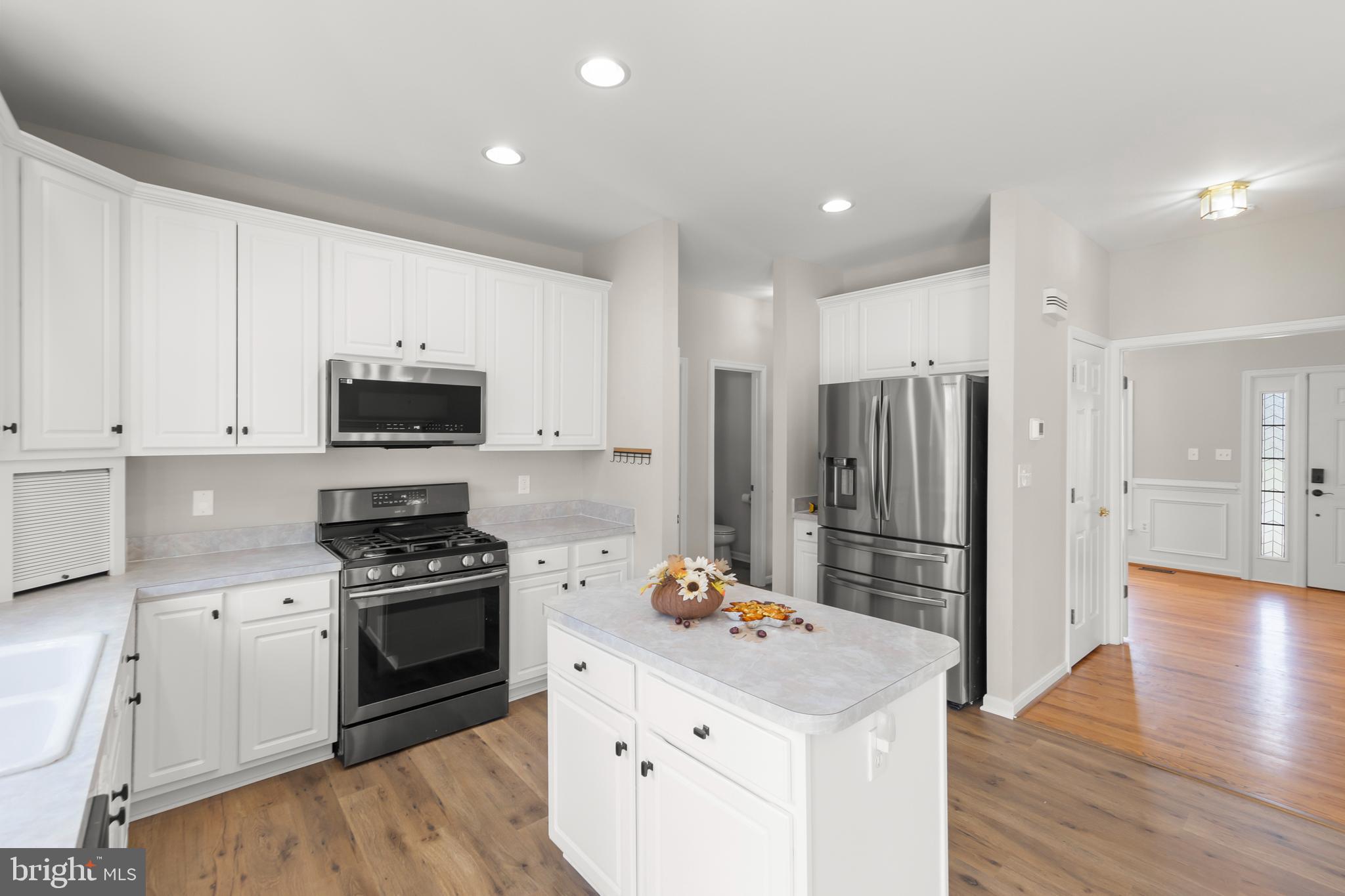 WOODSIDE ESTATES - Residential