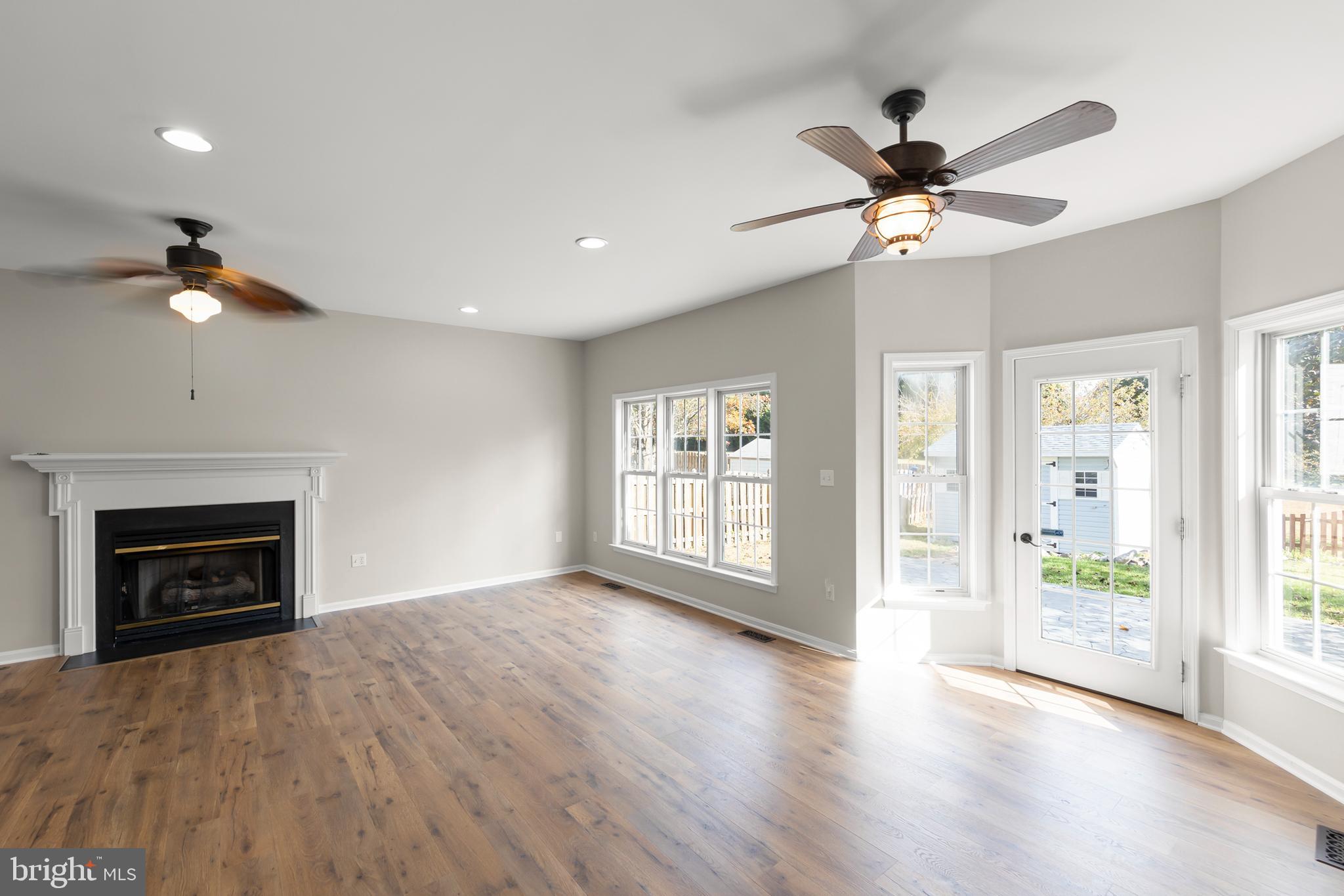 WOODSIDE ESTATES - Residential