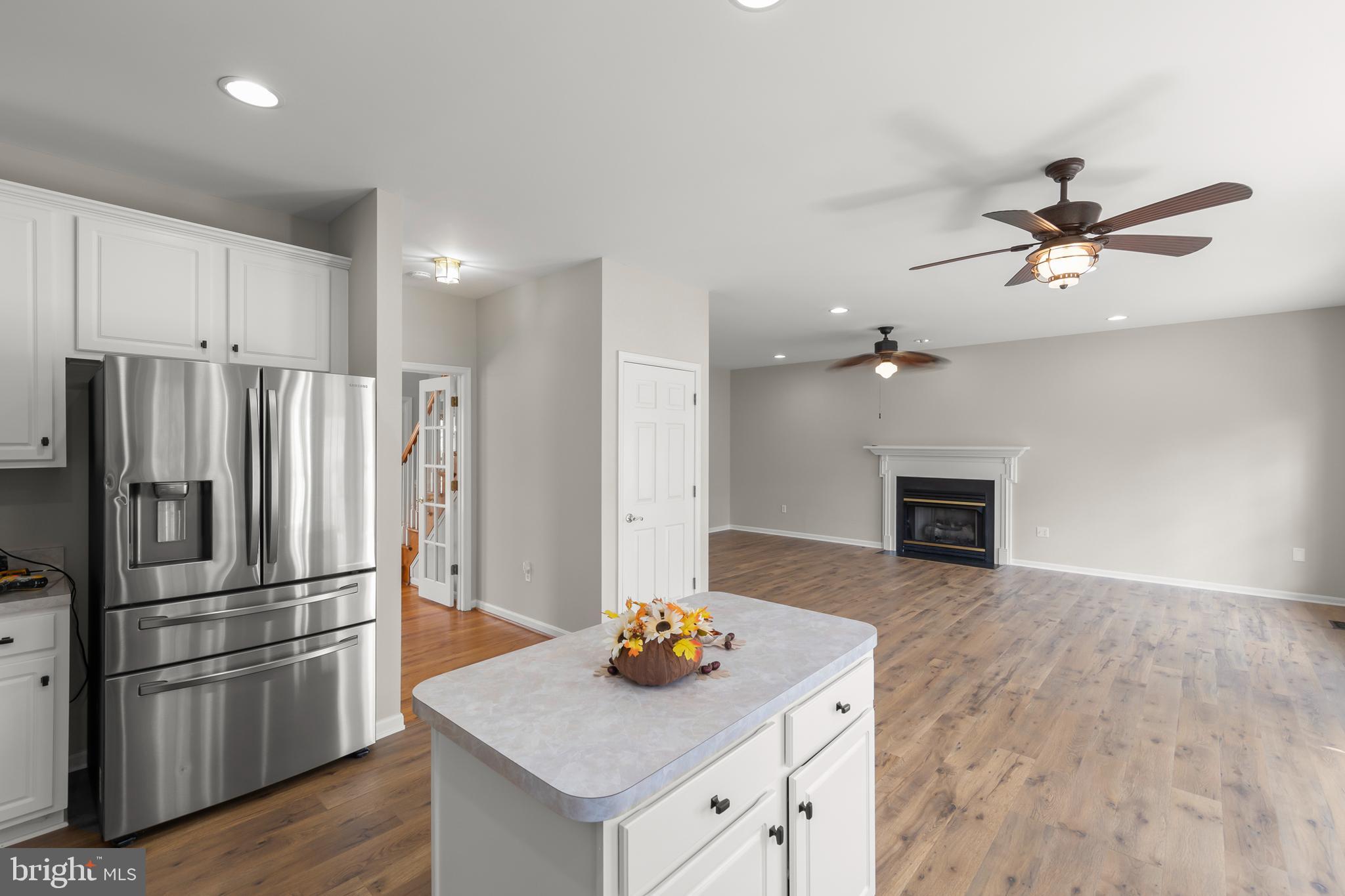 WOODSIDE ESTATES - Residential