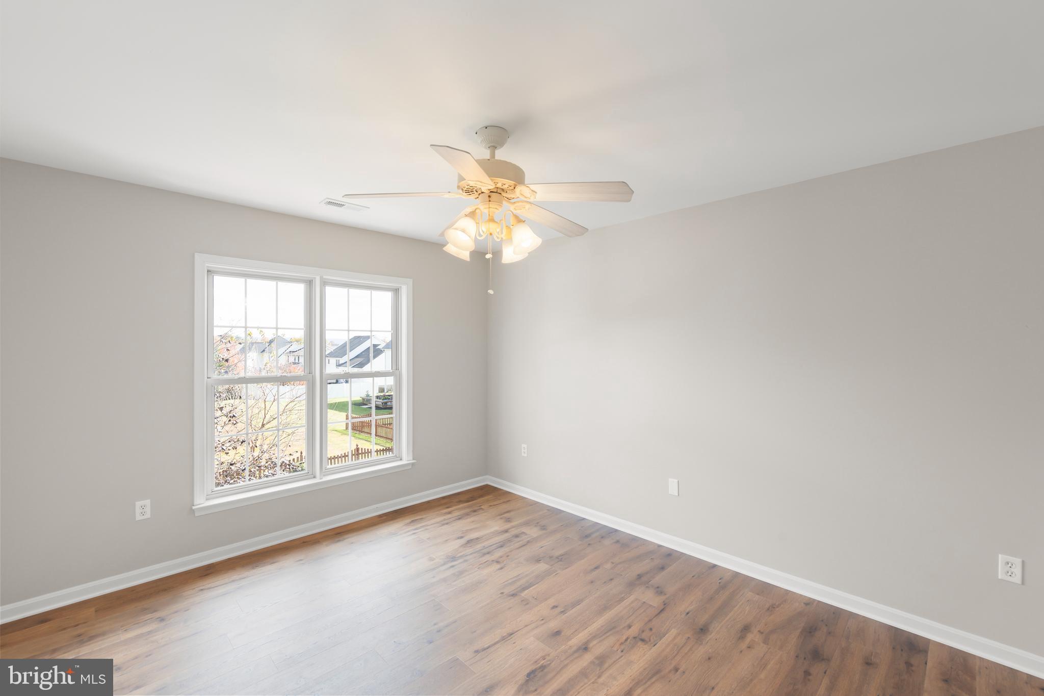 WOODSIDE ESTATES - Residential