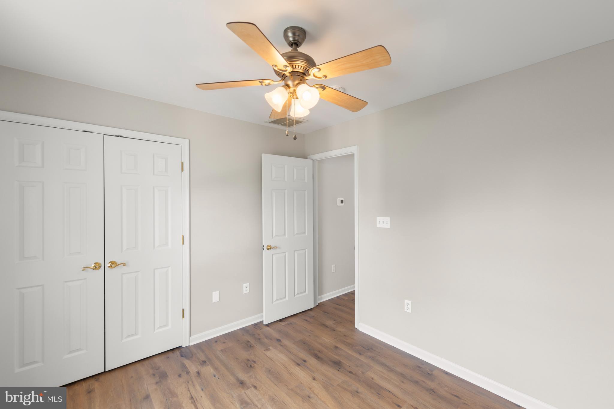 WOODSIDE ESTATES - Residential