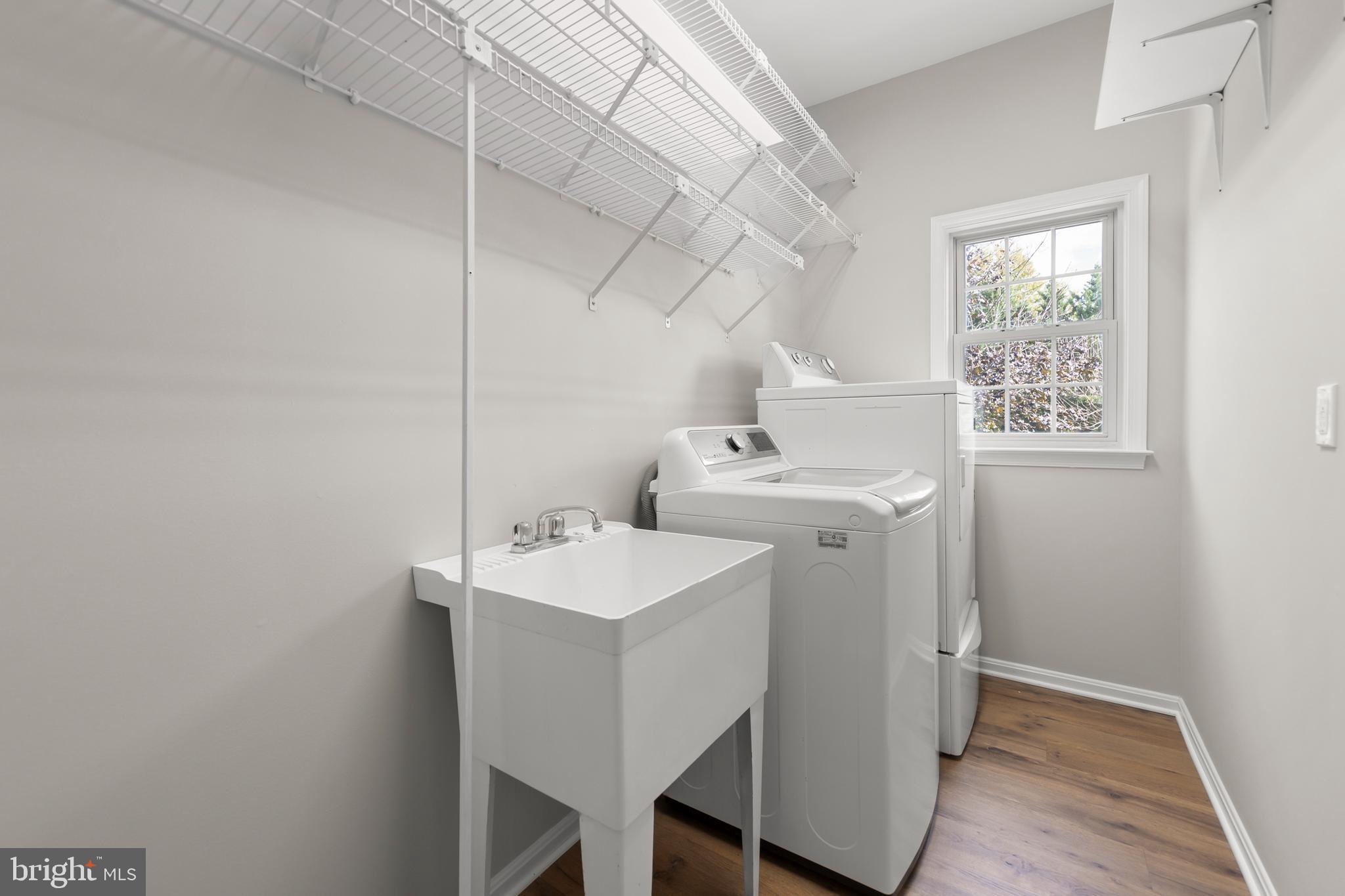 WOODSIDE ESTATES - Residential